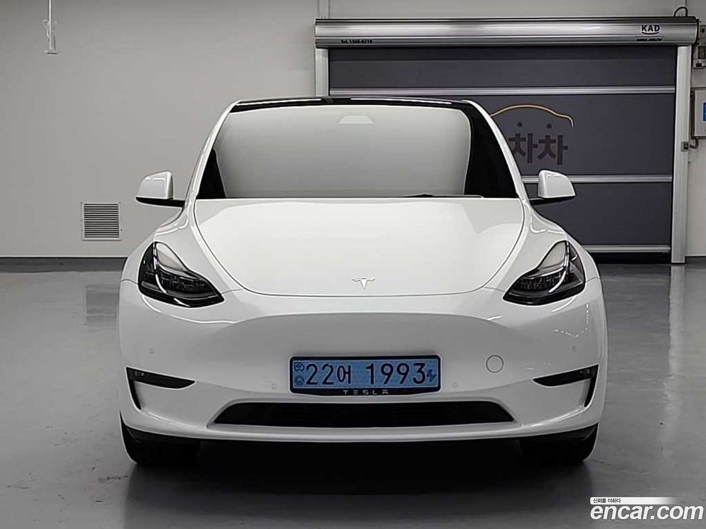 Main__Slider__Photo:Model Y Tesla 2021.5-0