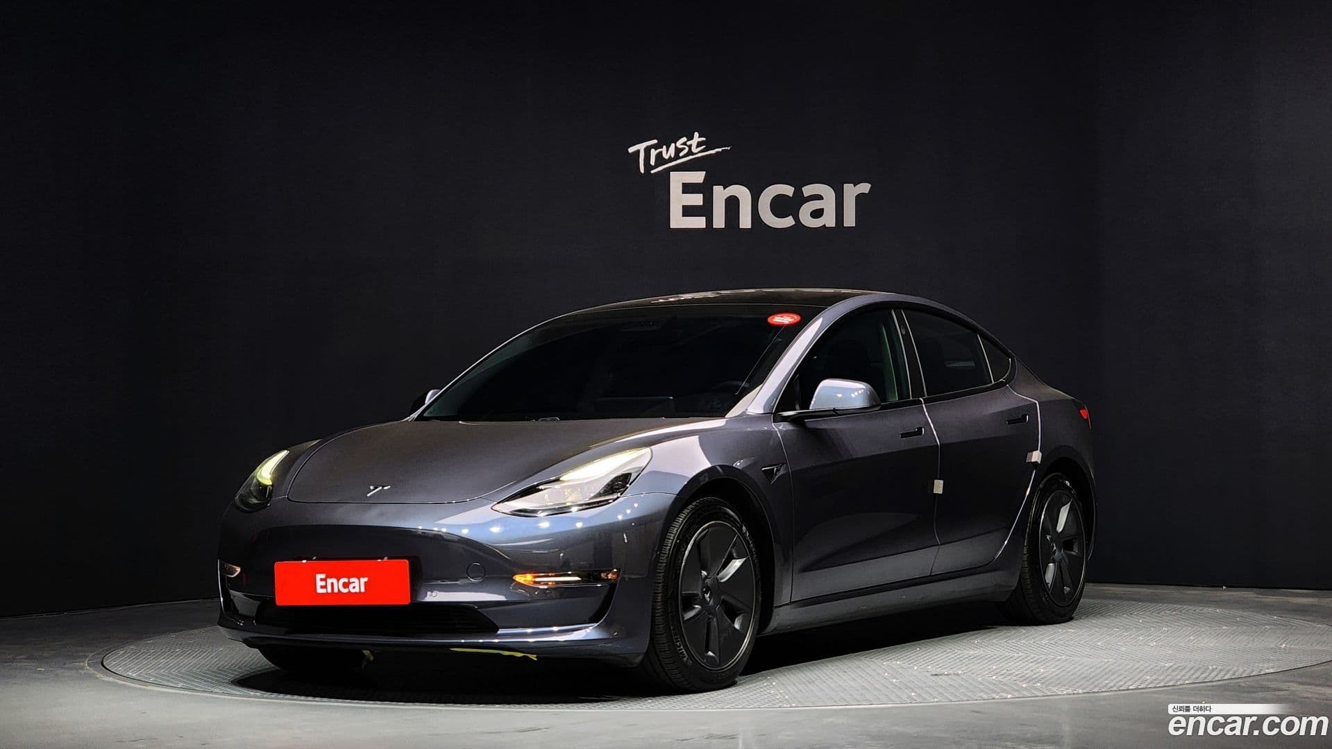 Main__Slider__Photo:Model 3 Tesla 2021.2-0
