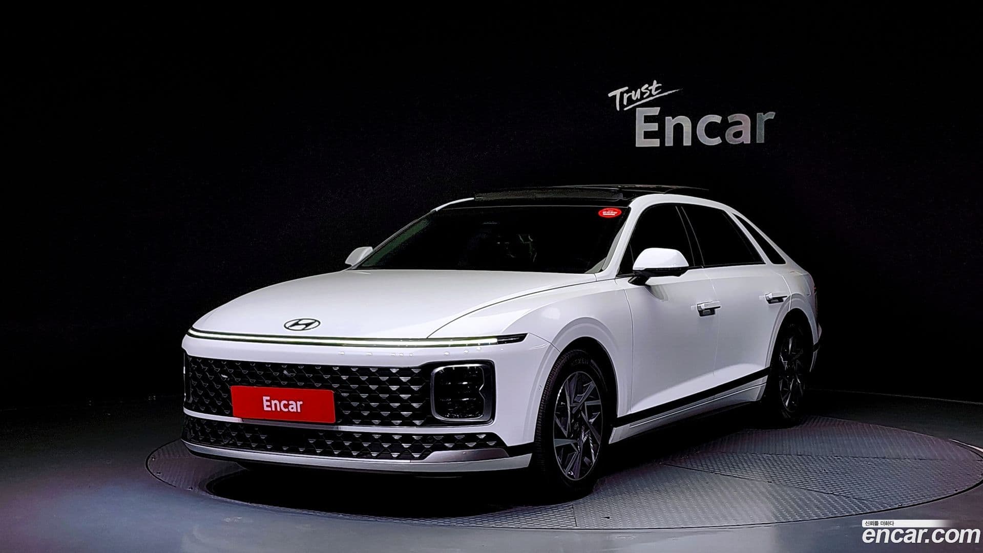 Main__Slider__Photo:Grandeur Hyundai 2023.8-0