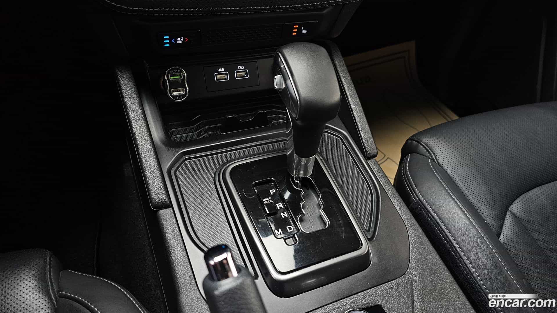 Rexton KG Mobility 2022.10-INNER-009