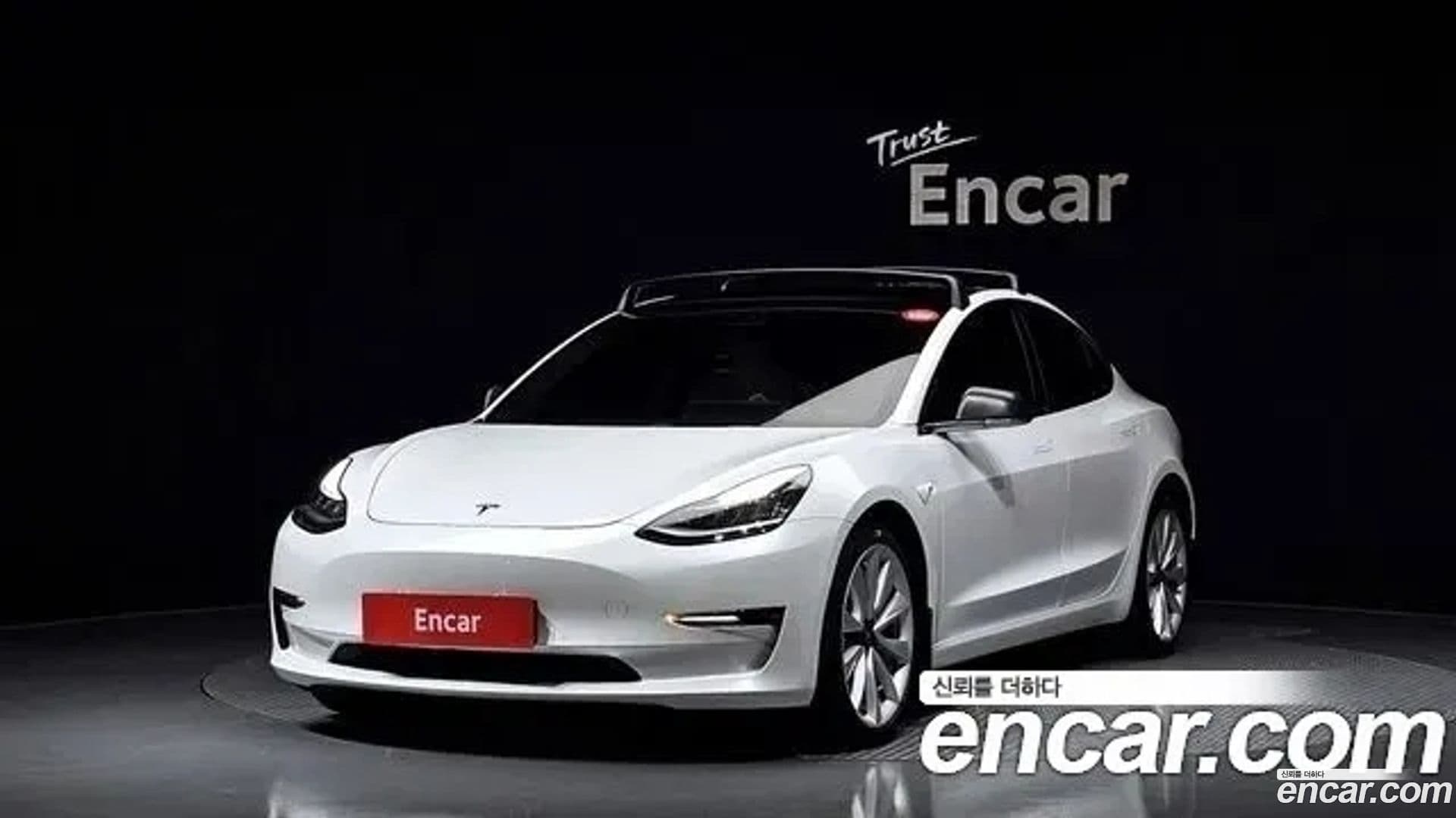 Main__Slider__Photo:Model 3 Tesla 2020.1-0