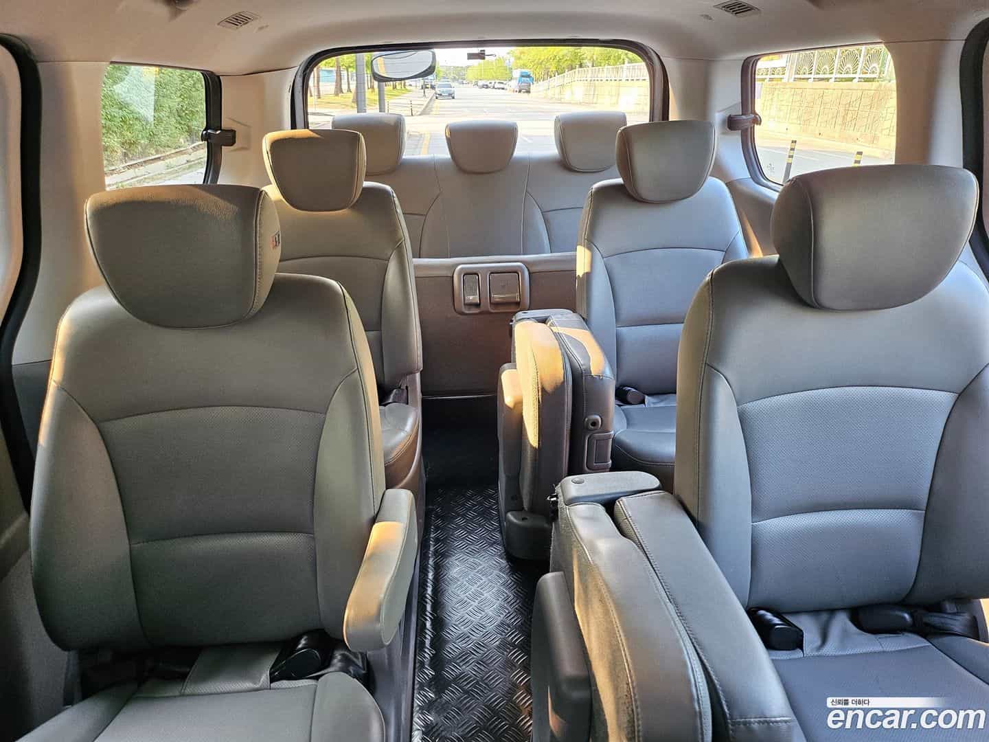 Starex Hyundai 2018.7-OPTION-016