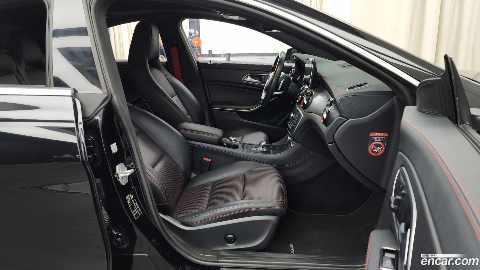 CLA-Class Mercedes-Benz 2015.2-OPTION-015