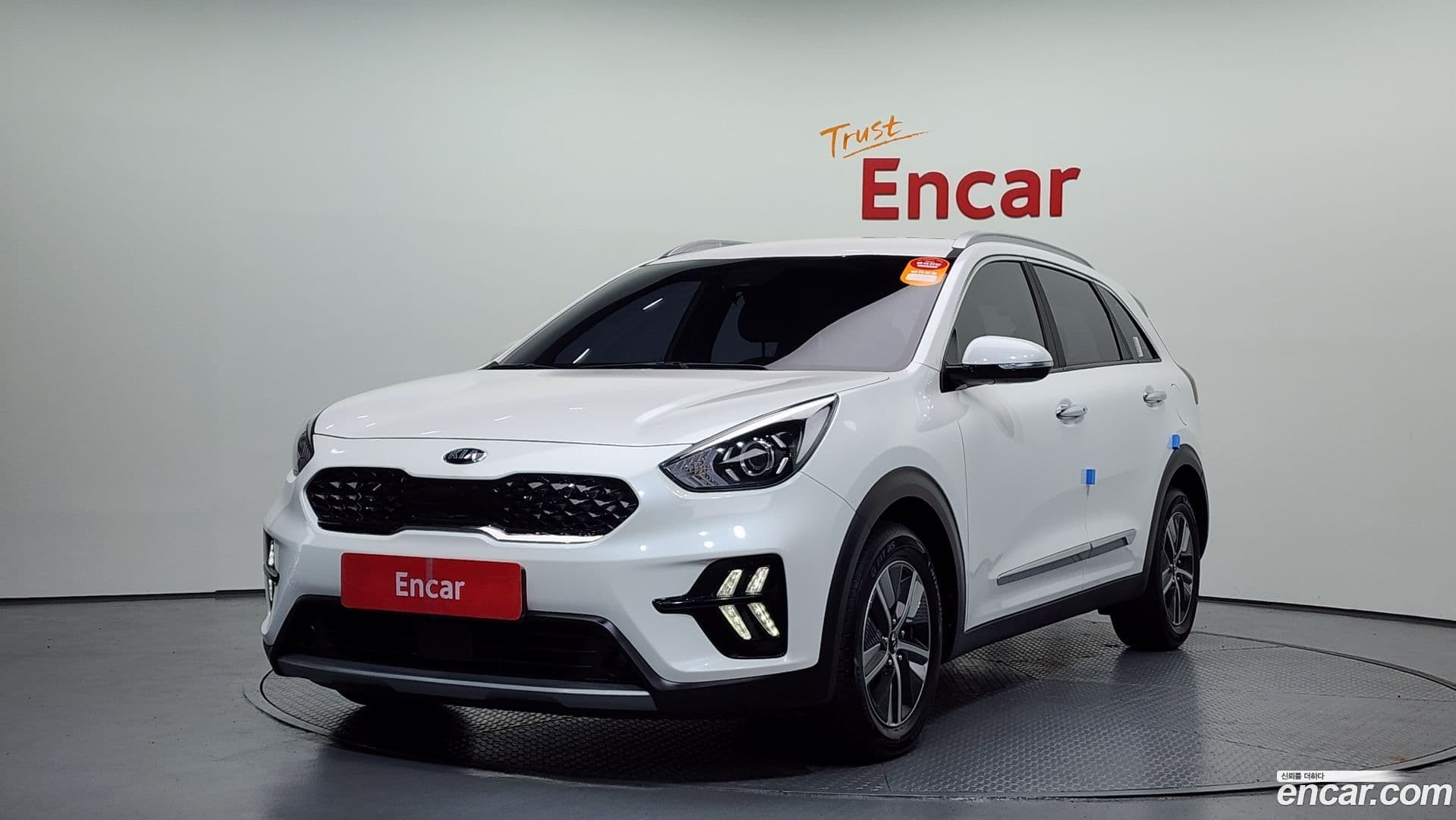 Main__Slider__Photo:Niro Kia 2021.2-0
