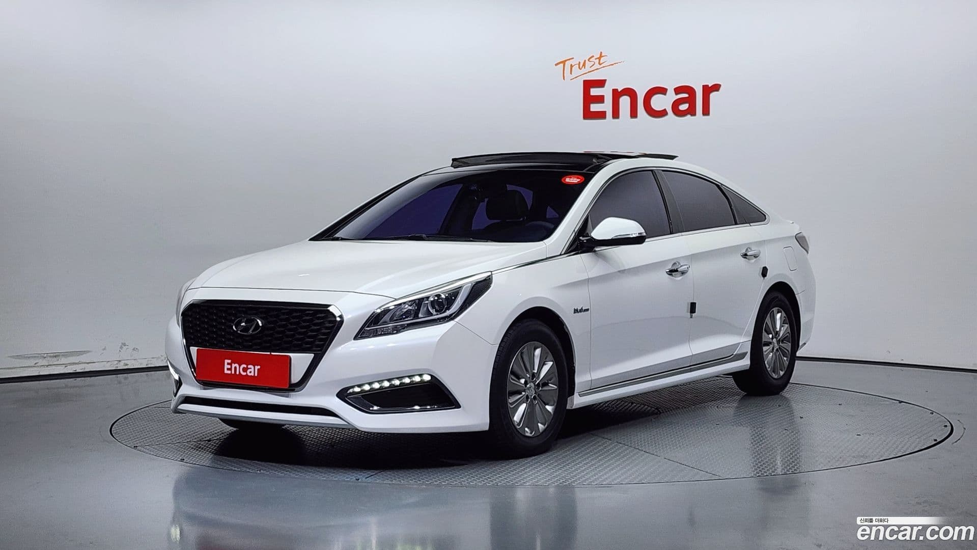 Main__Slider__Photo:Sonata Hyundai 2015.3-0