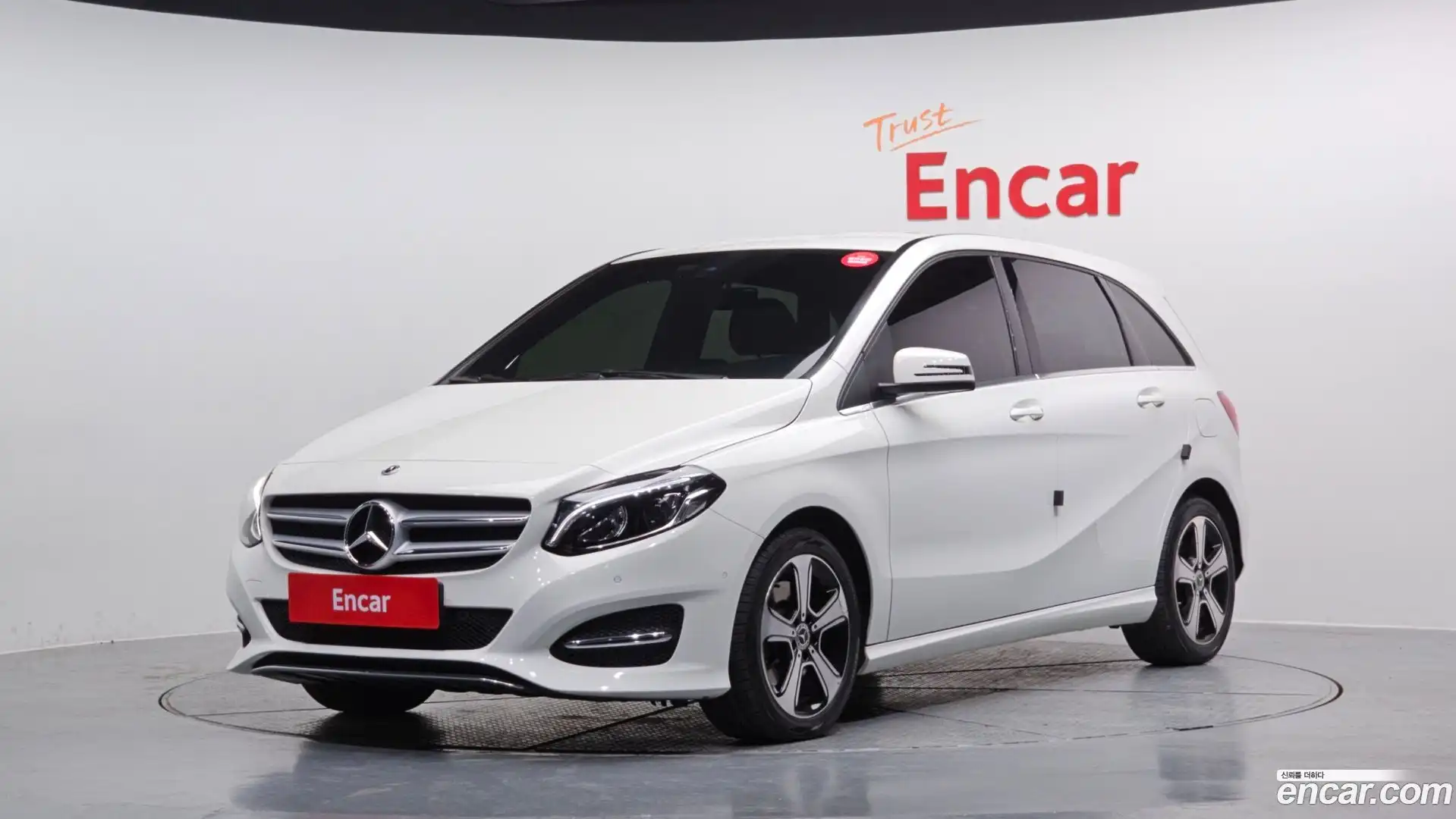 B-Class Mercedes-Benz 2018.9-OUTER-001