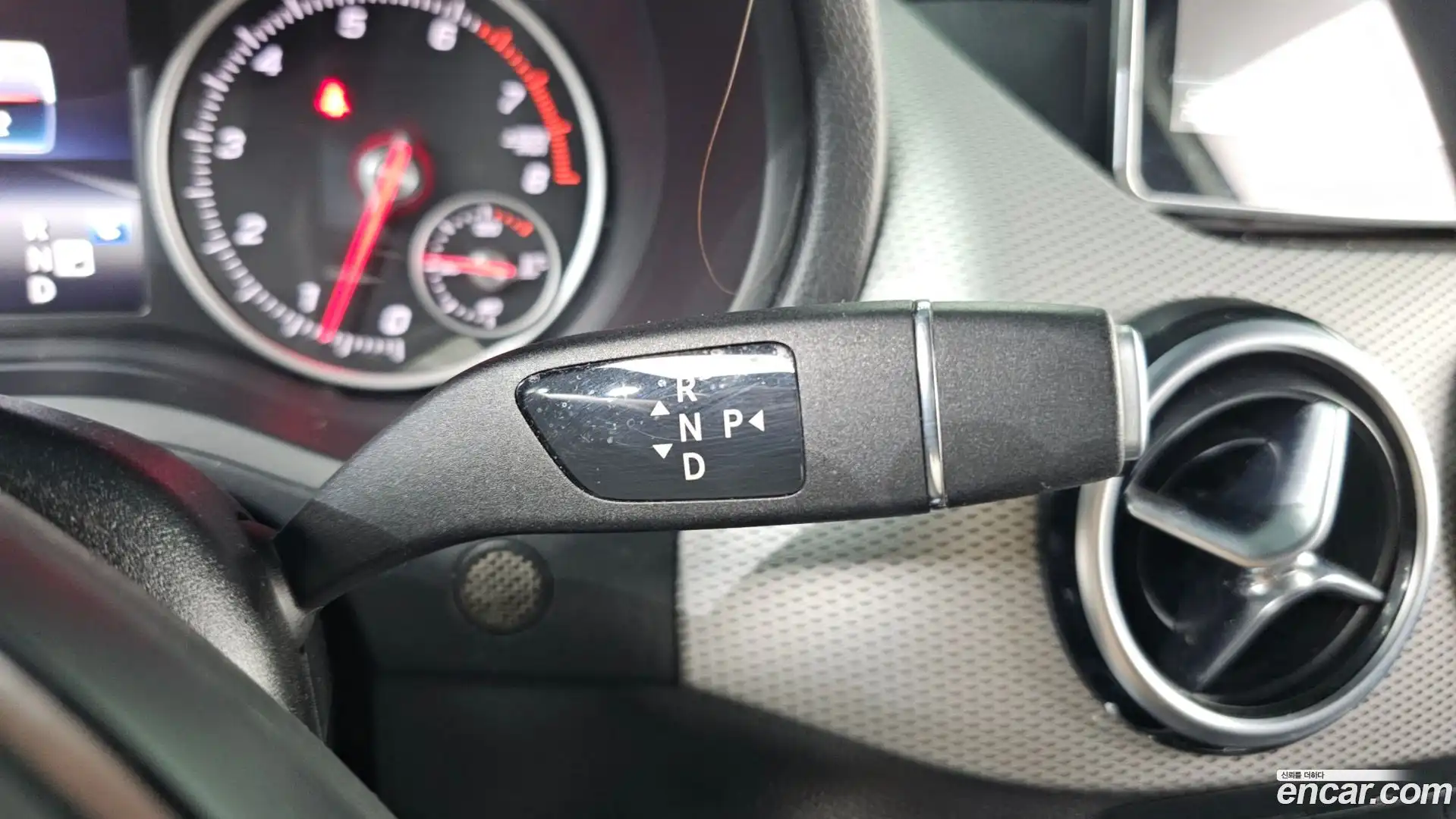 B-Class Mercedes-Benz 2018.9-INNER-009