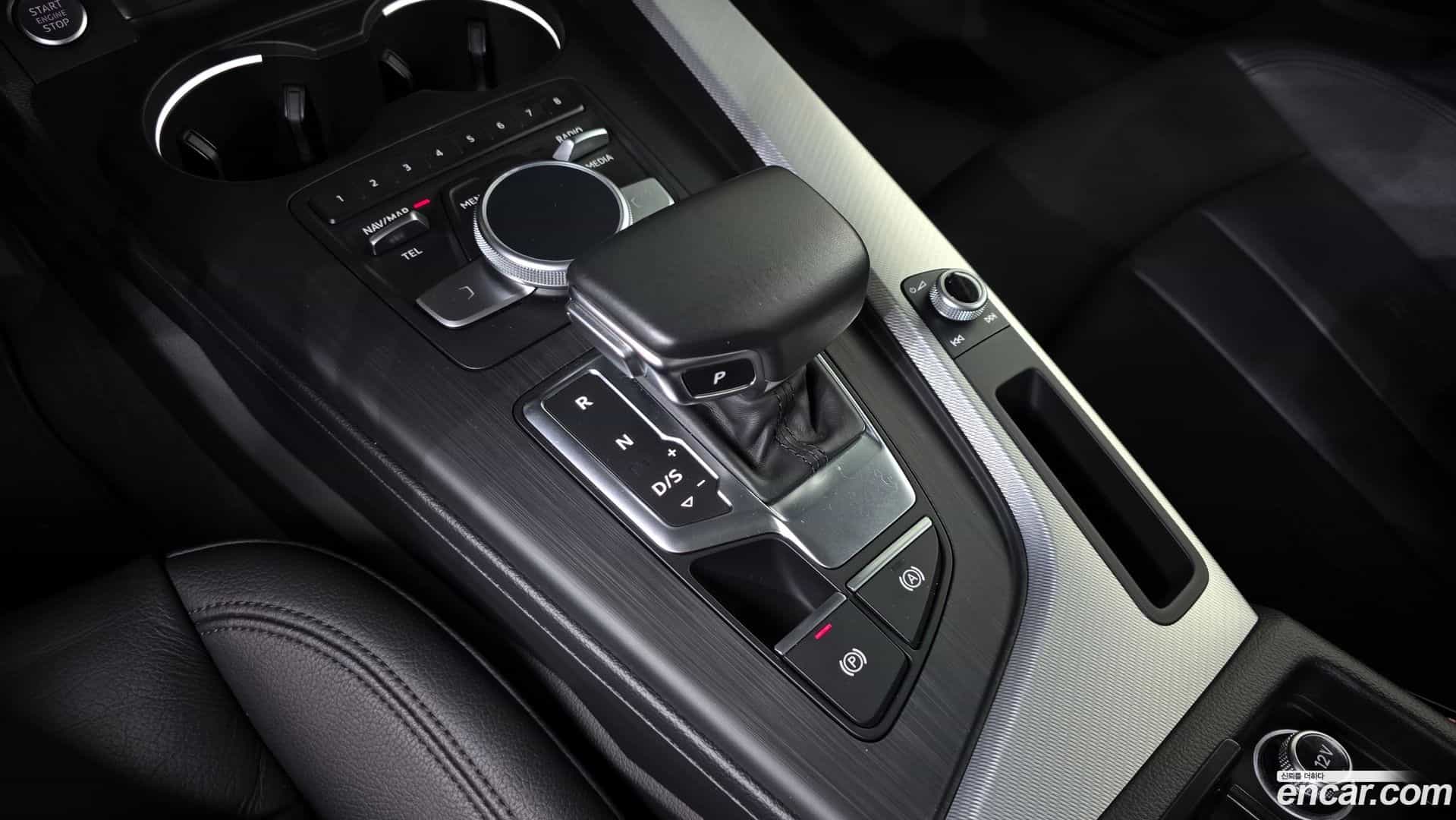 A4 Audi 2019.11-INNER-009
