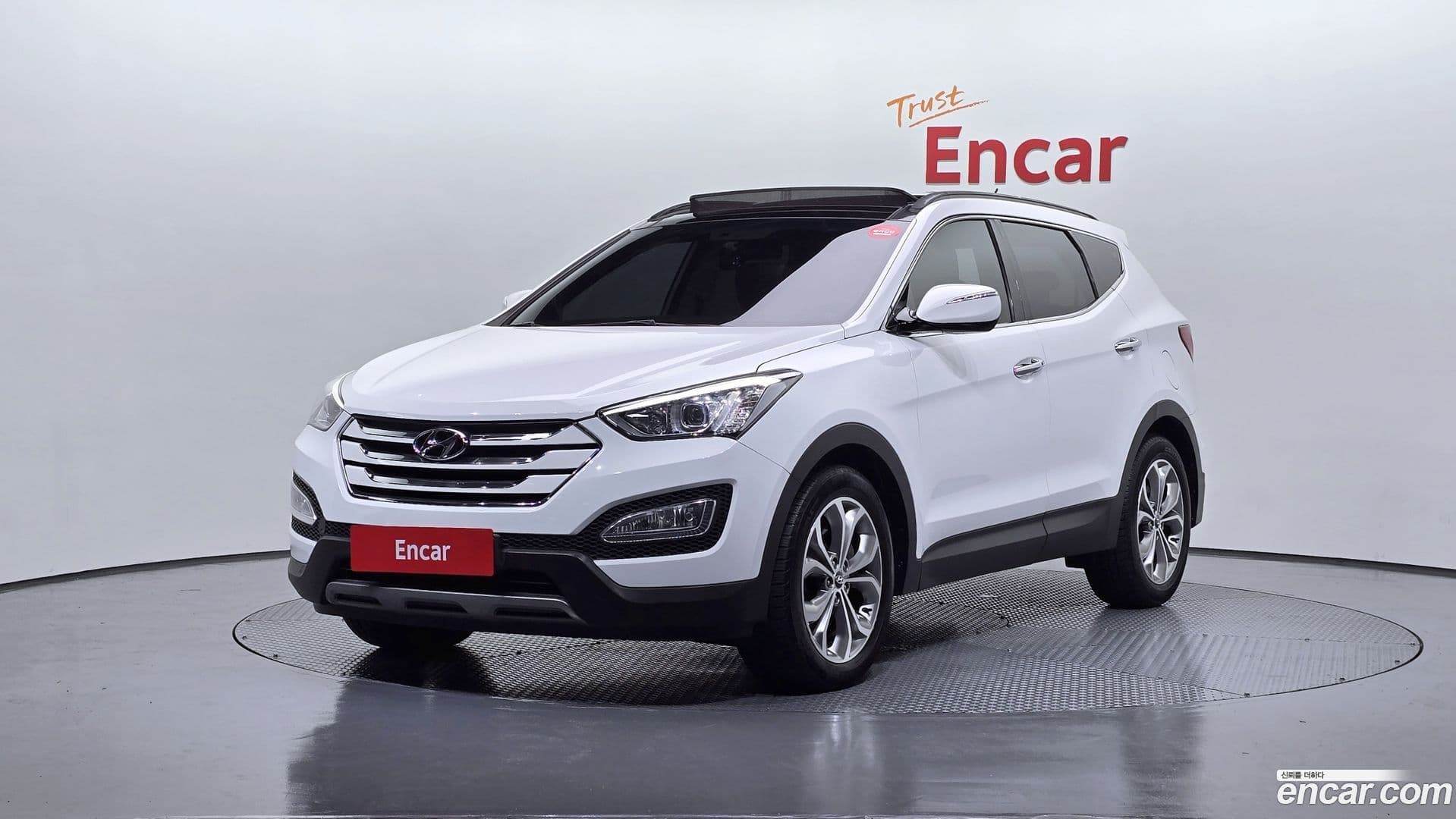 Main__Slider__Photo:Santafe Hyundai 2013.3-0