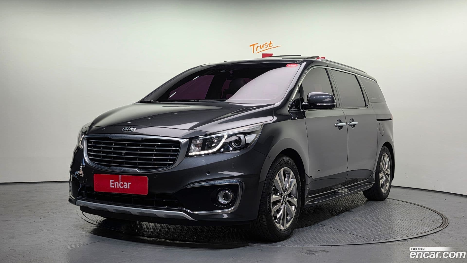 Main__Slider__Photo:Canival Kia 2015.1-0