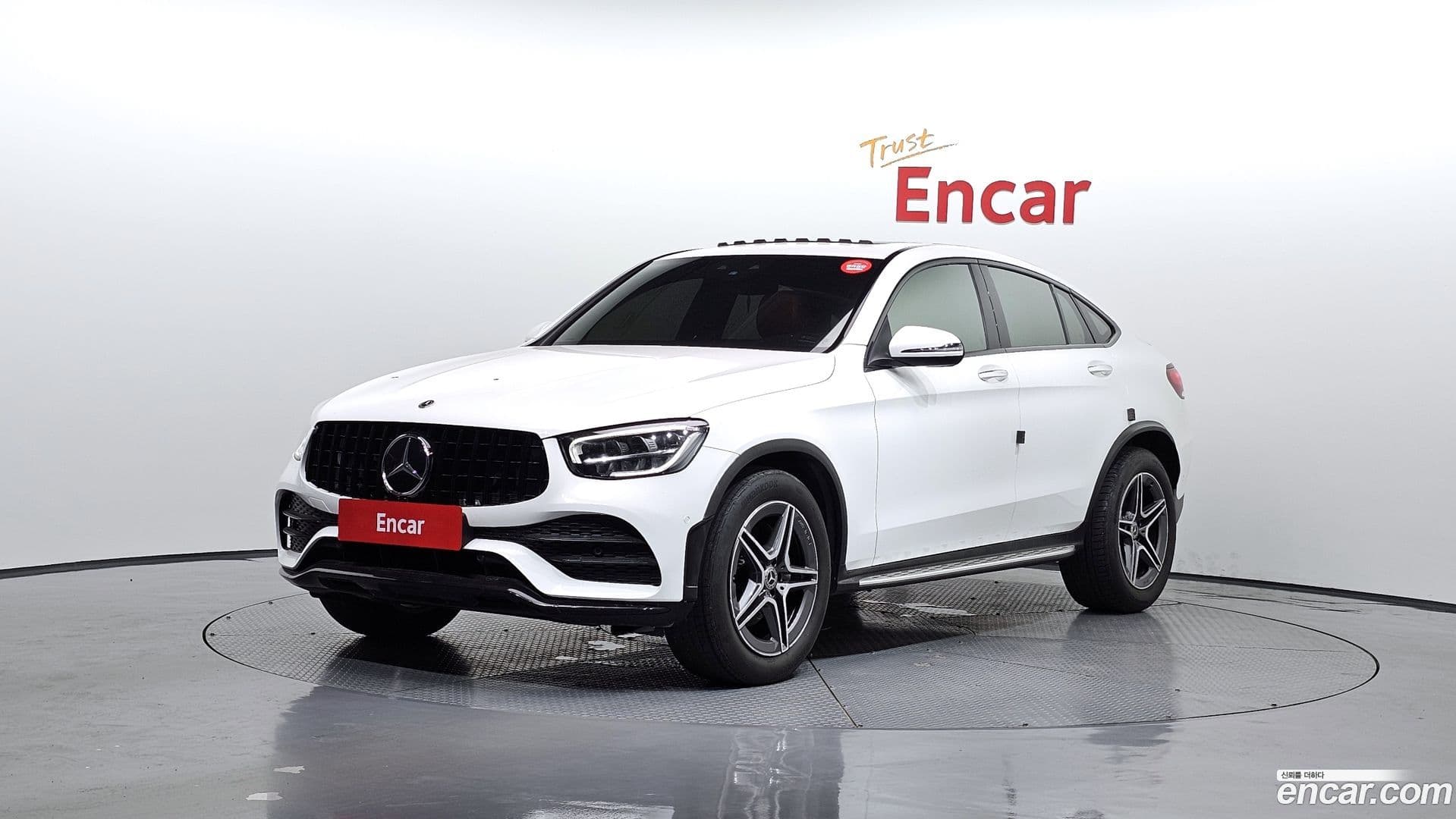 Main__Slider__Photo:GLC-Class Mercedes-Benz 2021.3-0