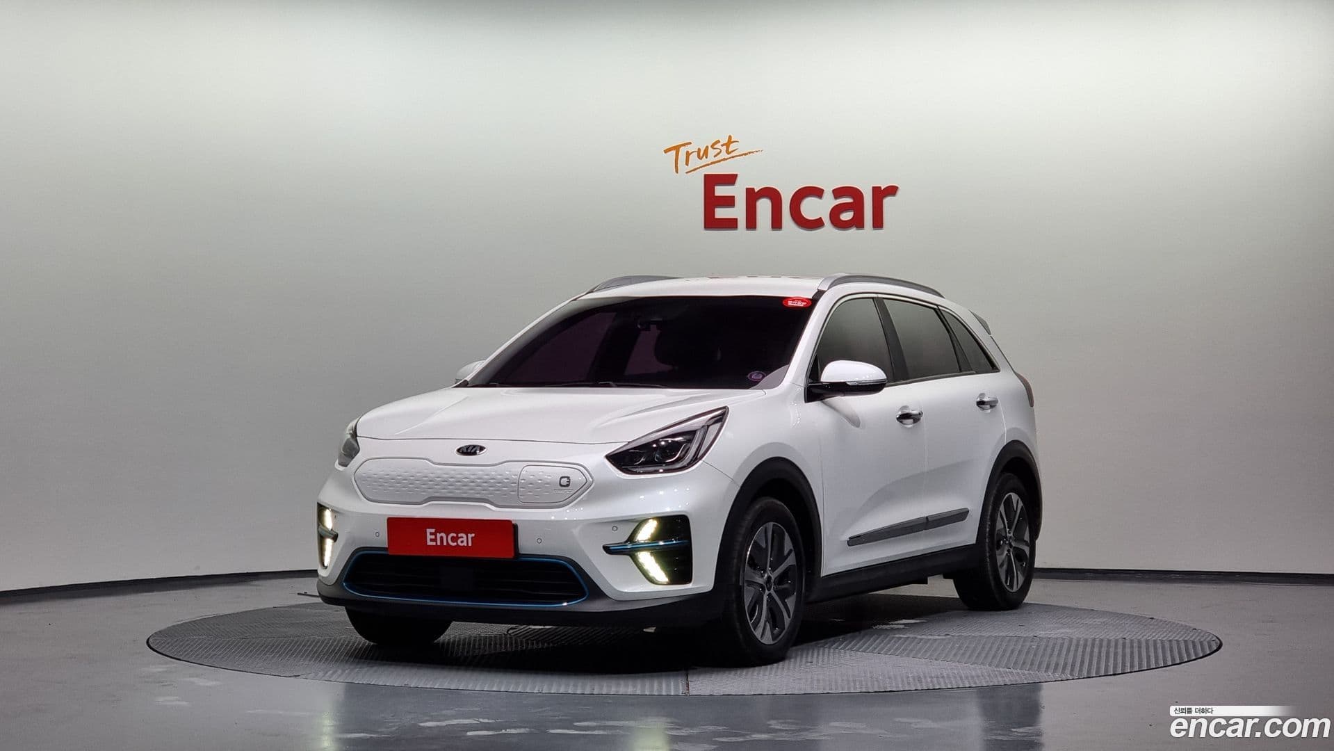 Main__Slider__Photo:Niro Kia 2019.2-0