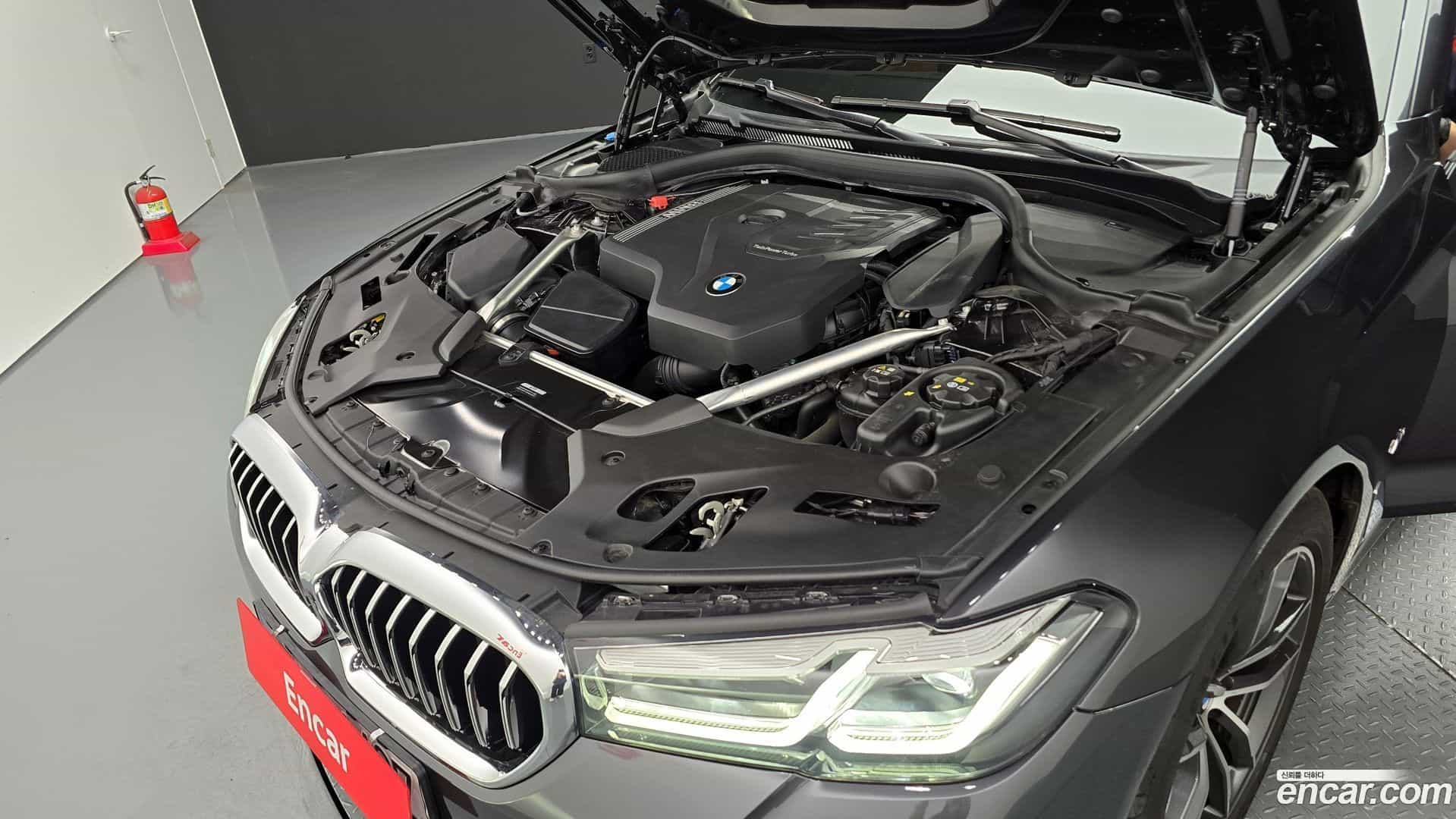 5-Series BMW 2023.6-INNER-006