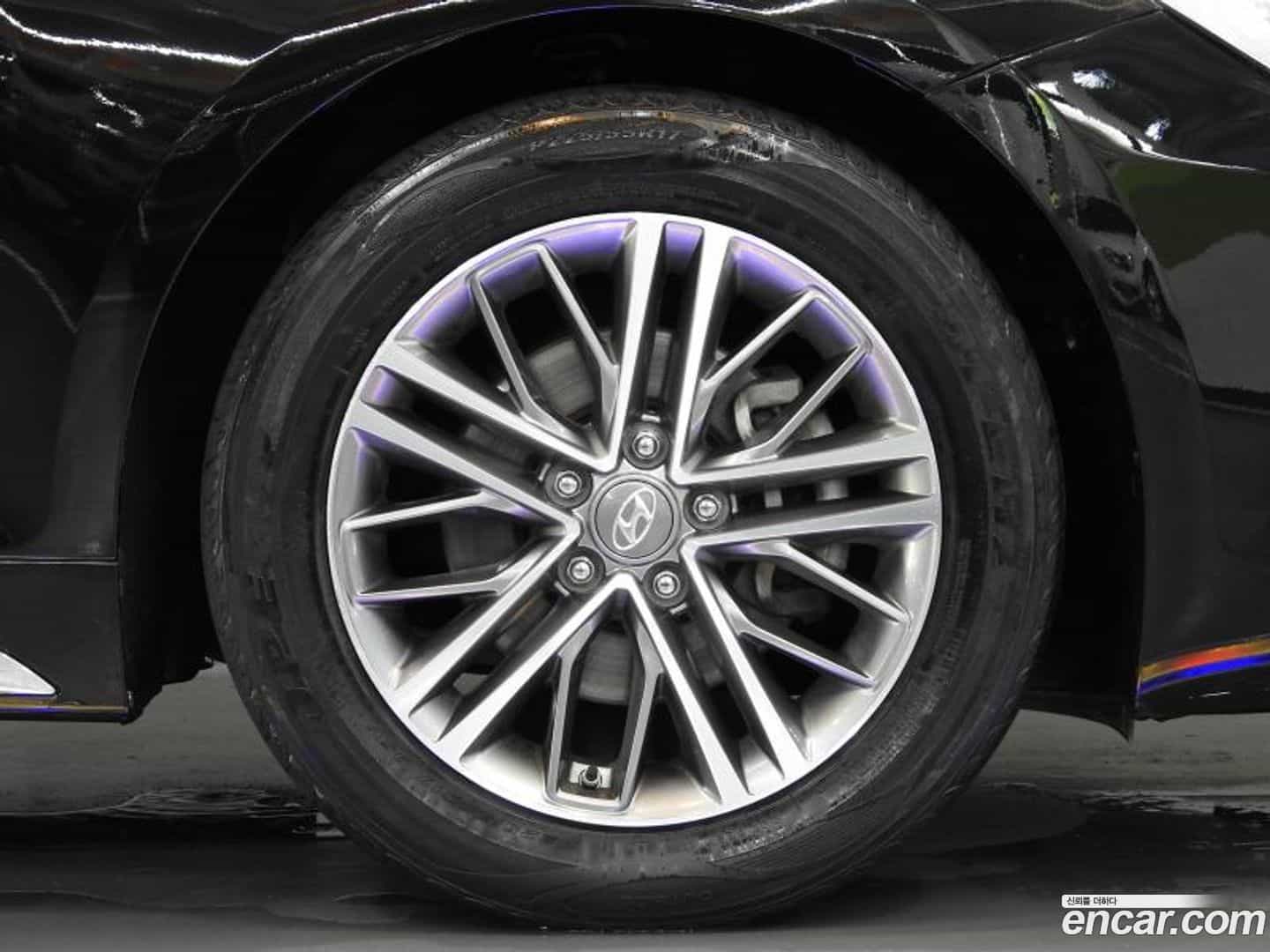 Grandeur Hyundai 2018.6-OUTER-005