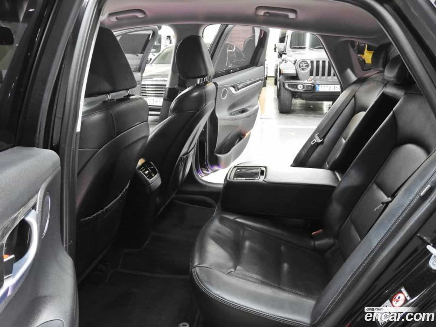 Grandeur Hyundai 2018.6-OPTION-016