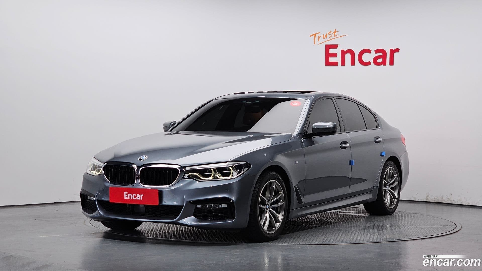 Main__Slider__Photo:5-Series BMW 2017.5-0