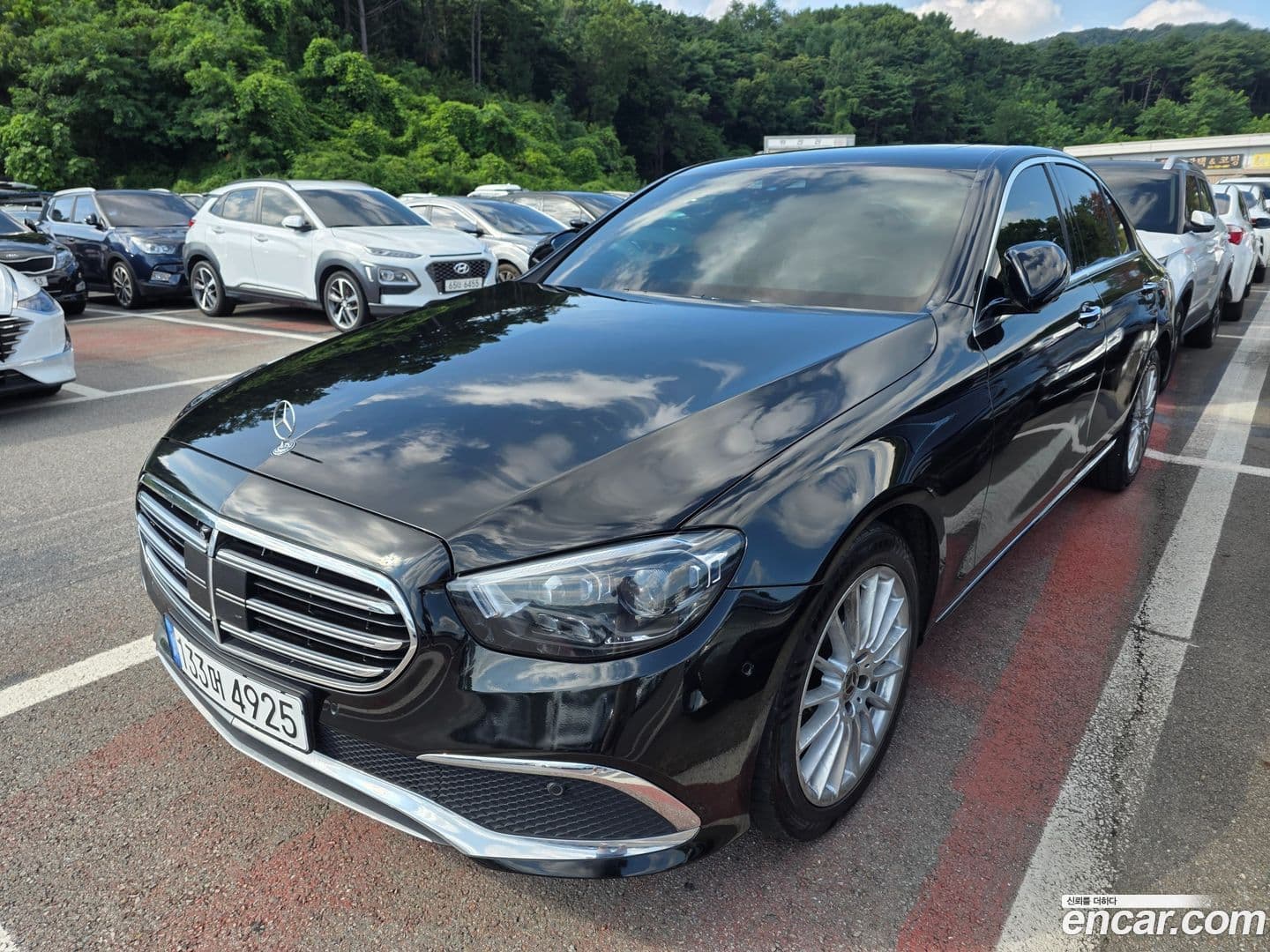 Main__Slider__Photo:E-Class Mercedes-Benz 2022.5-0