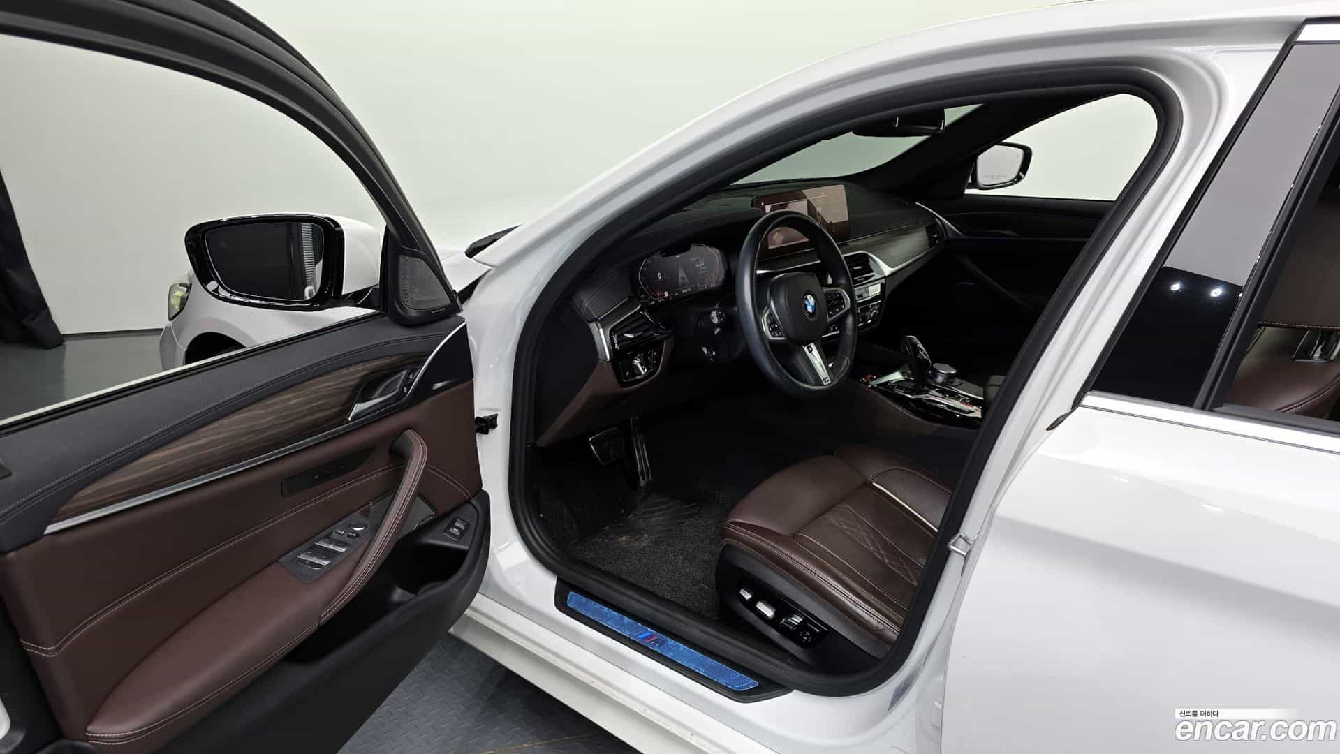 5-Series BMW 2021.0-INNER-010