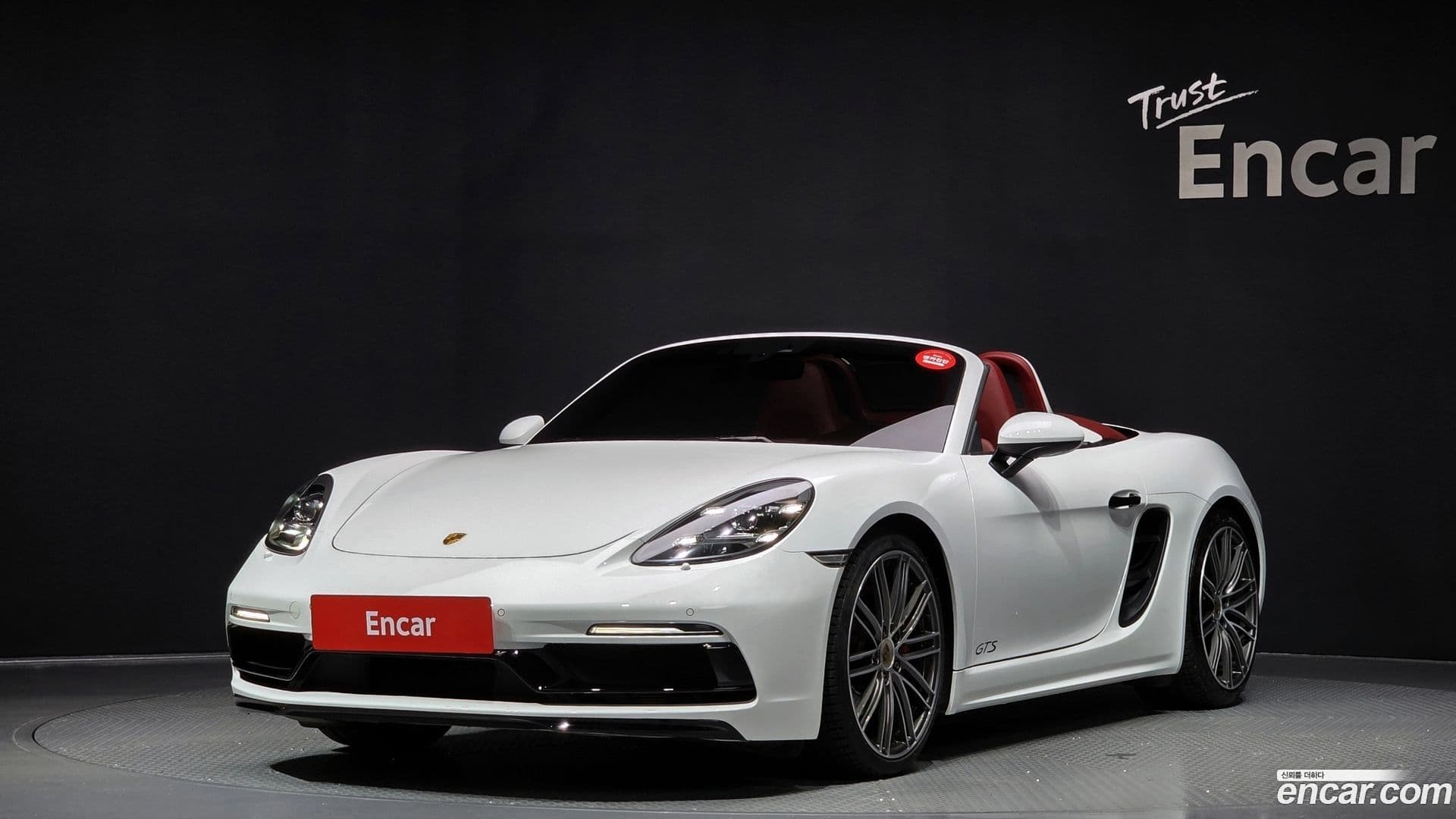 Main__Slider__Photo:718 Porsche 2019.6-0