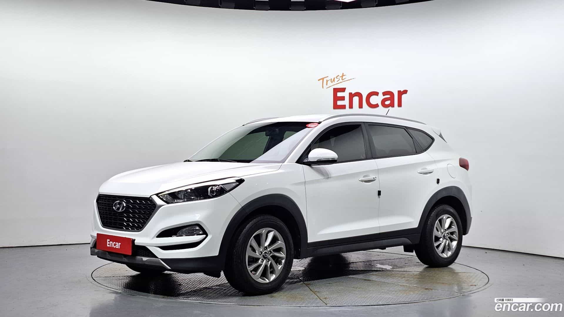 Tucson Hyundai 2016.8-OUTER-001
