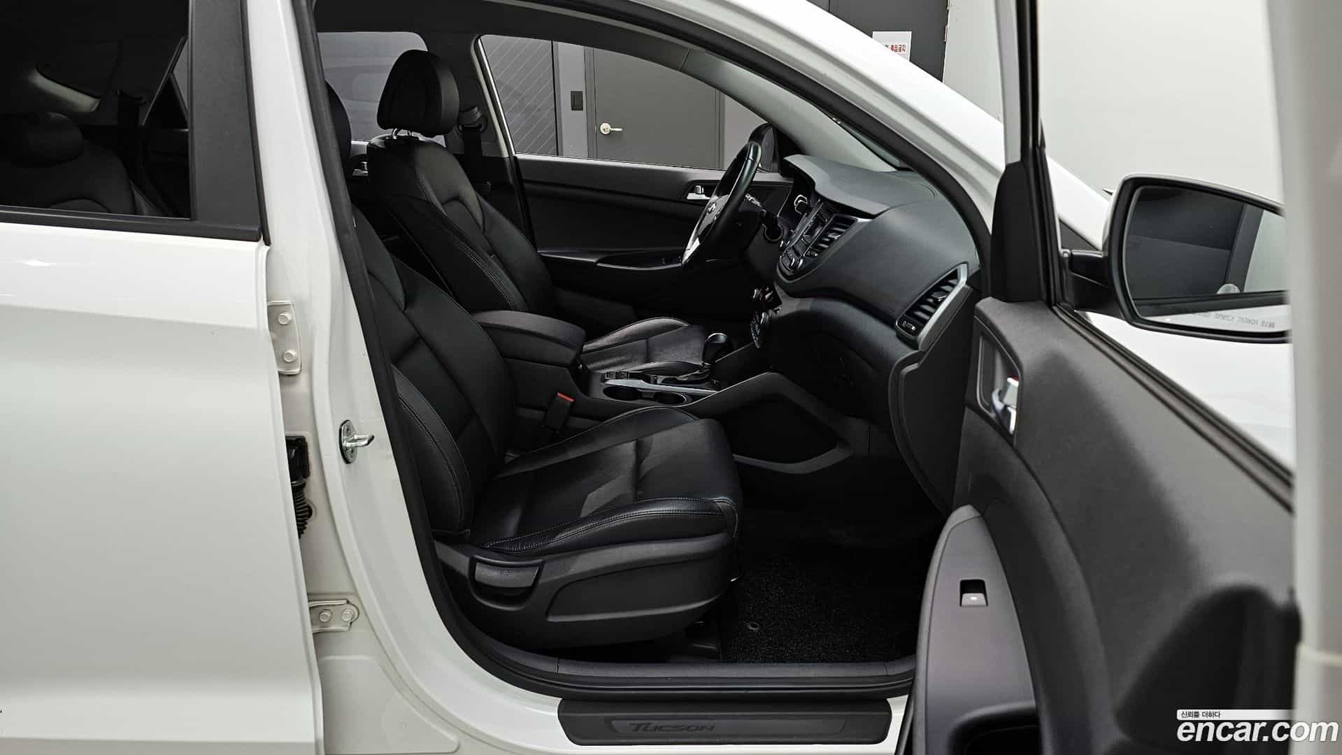 Tucson Hyundai 2016.8-OPTION-017