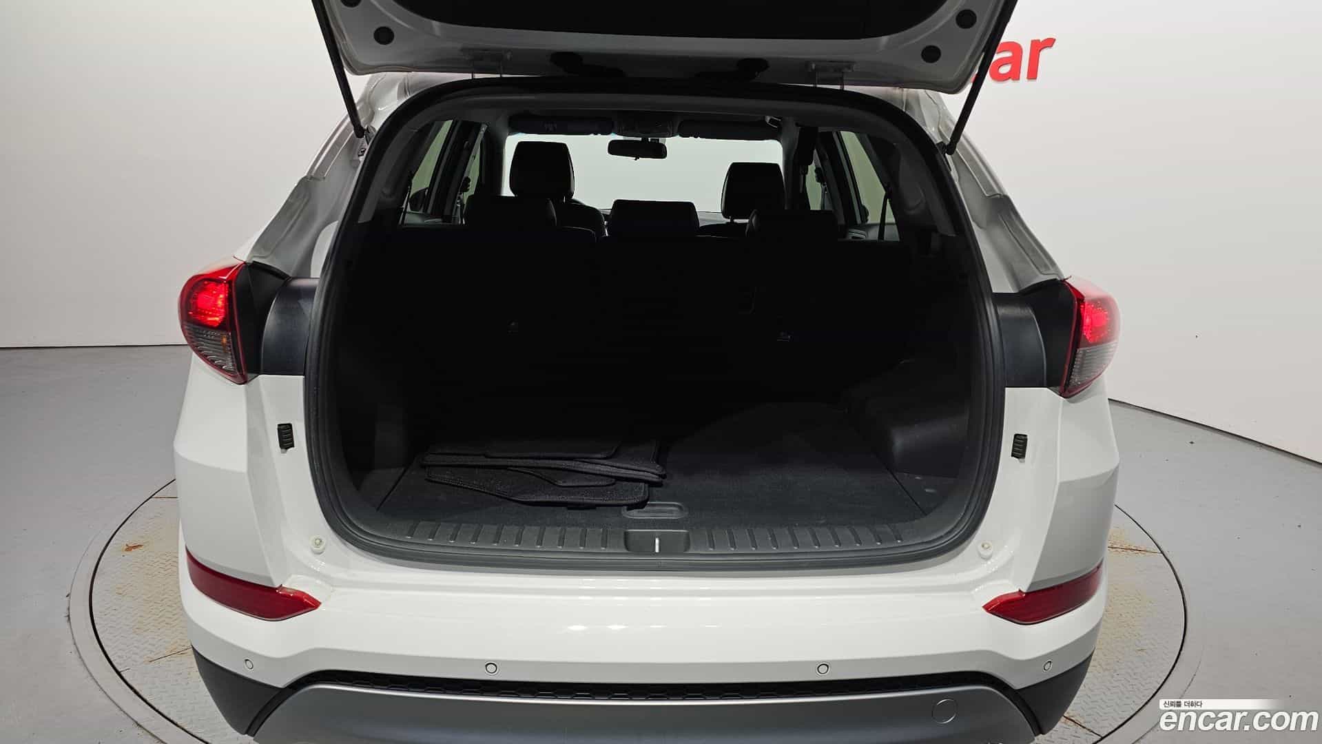 Tucson Hyundai 2016.8-OPTION-024