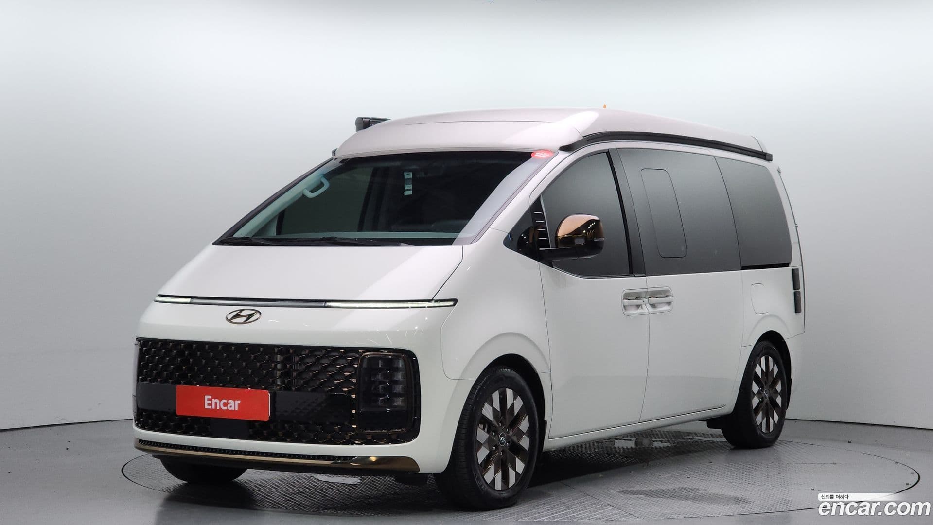 Main__Slider__Photo:Staria Hyundai 2024.3-0