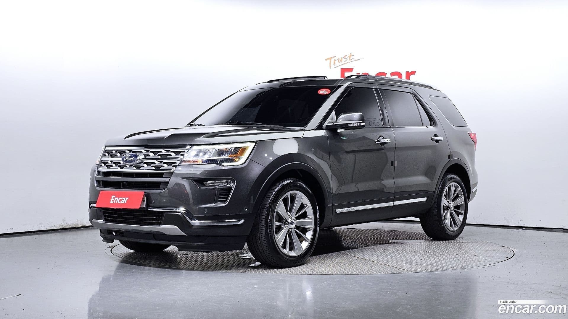 Main__Slider__Photo:Explorer Ford 2019.2-0