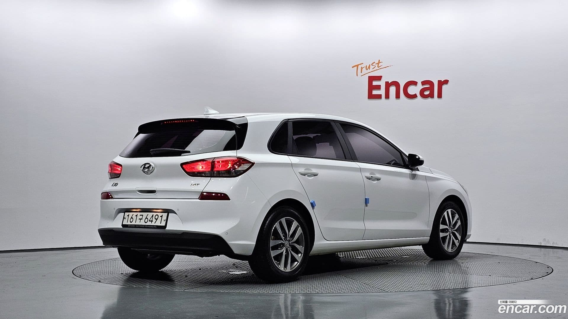 Main__Slider__Photo:i30 Hyundai 2017.8-0