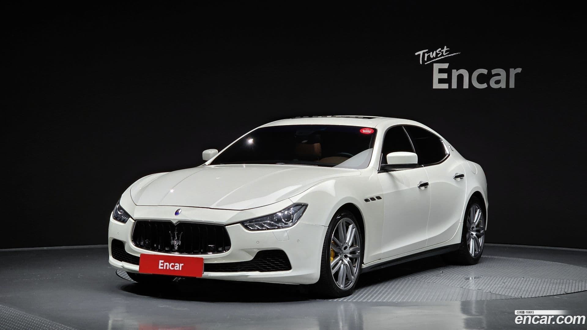 Main__Slider__Photo:Ghibli Maserati 2015.5-0