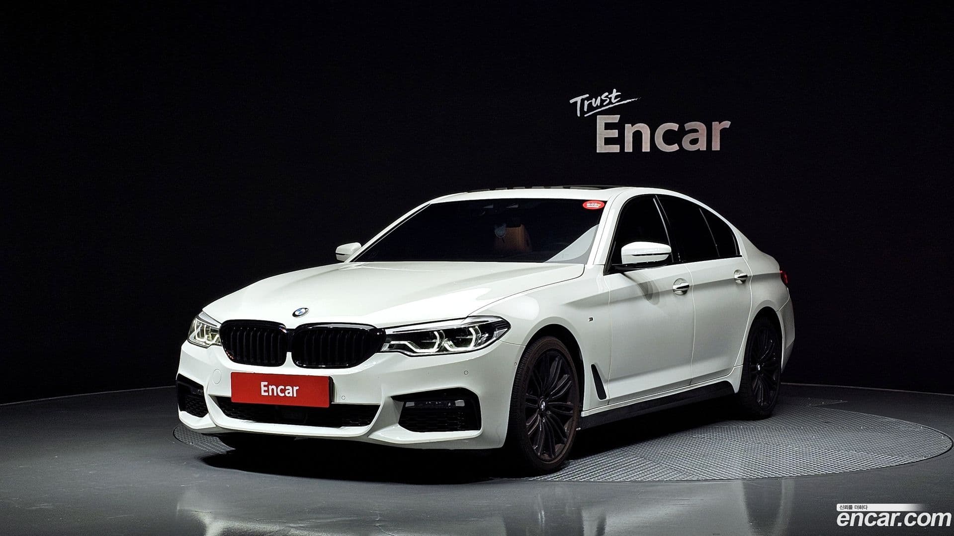 Main__Slider__Photo:5-Series BMW 2017.5-0