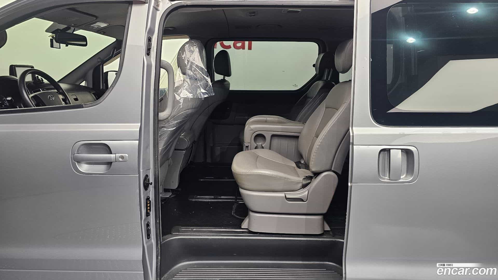 Starex Hyundai 2019.1-OPTION-015