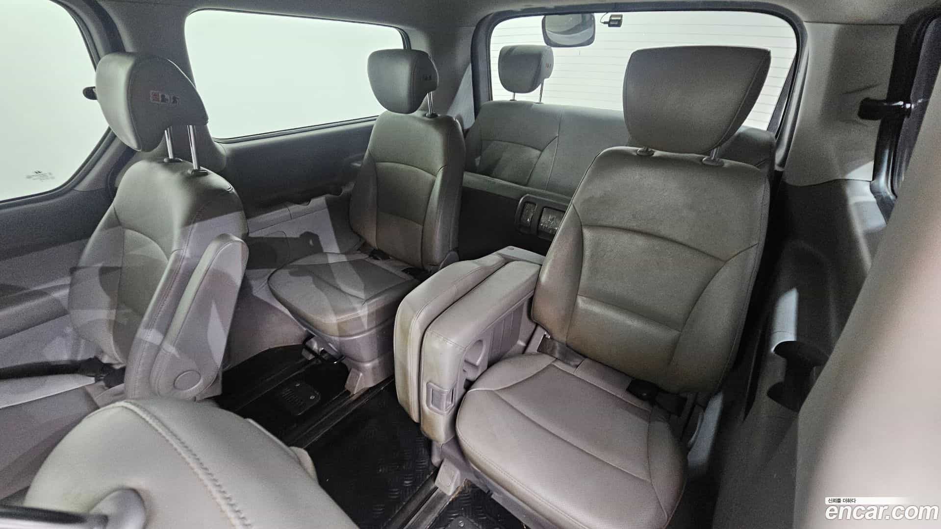 Starex Hyundai 2019.1-OPTION-024