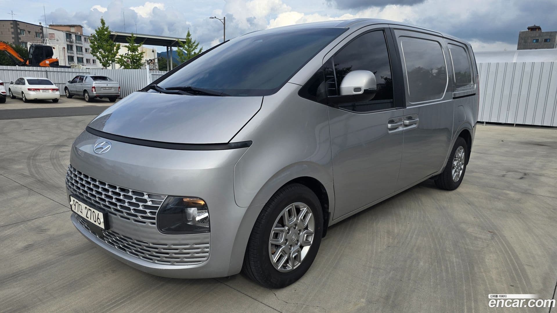 Main__Slider__Photo:Staria Hyundai 2021.5-0