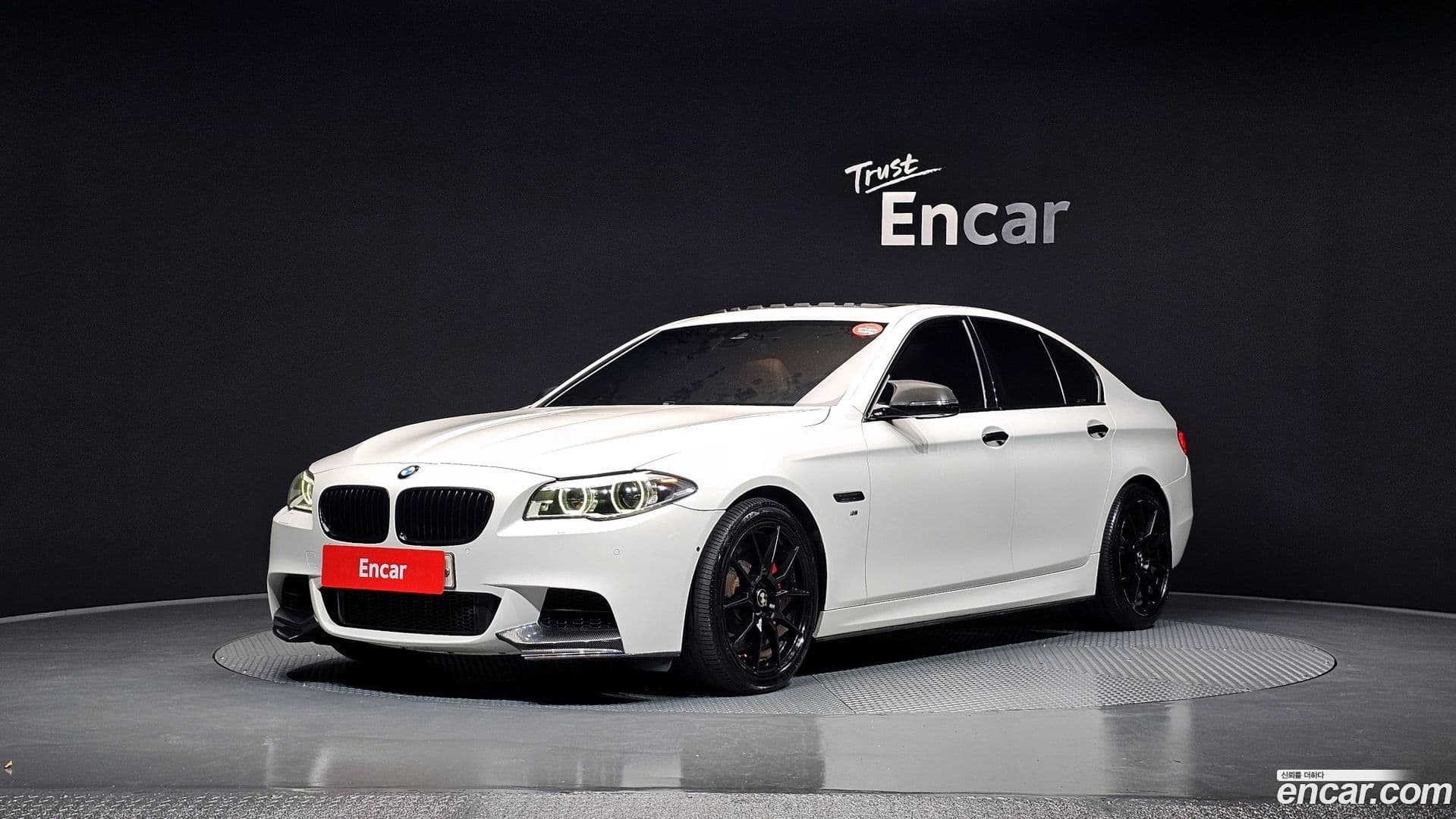 Main__Slider__Photo:5-Series BMW 2015.4-0