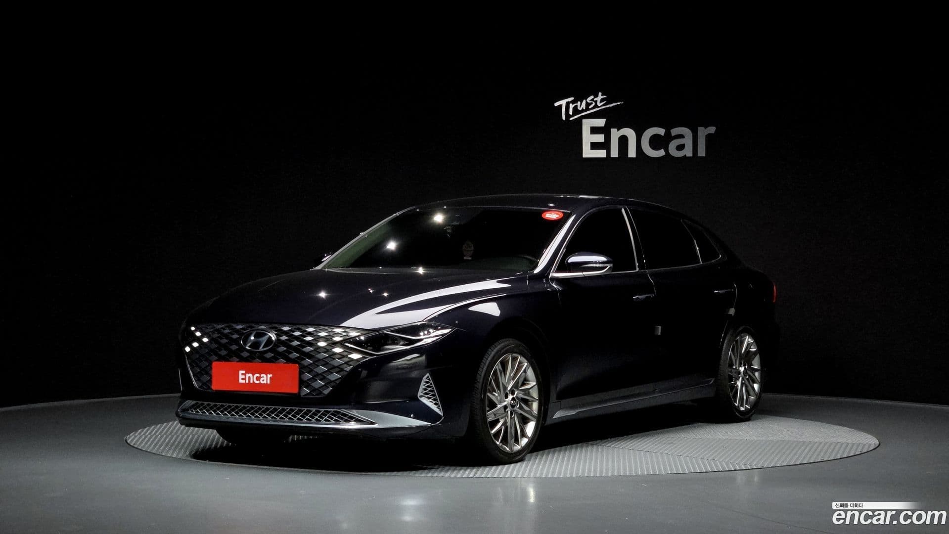 Main__Slider__Photo:Grandeur Hyundai 2021.1-0
