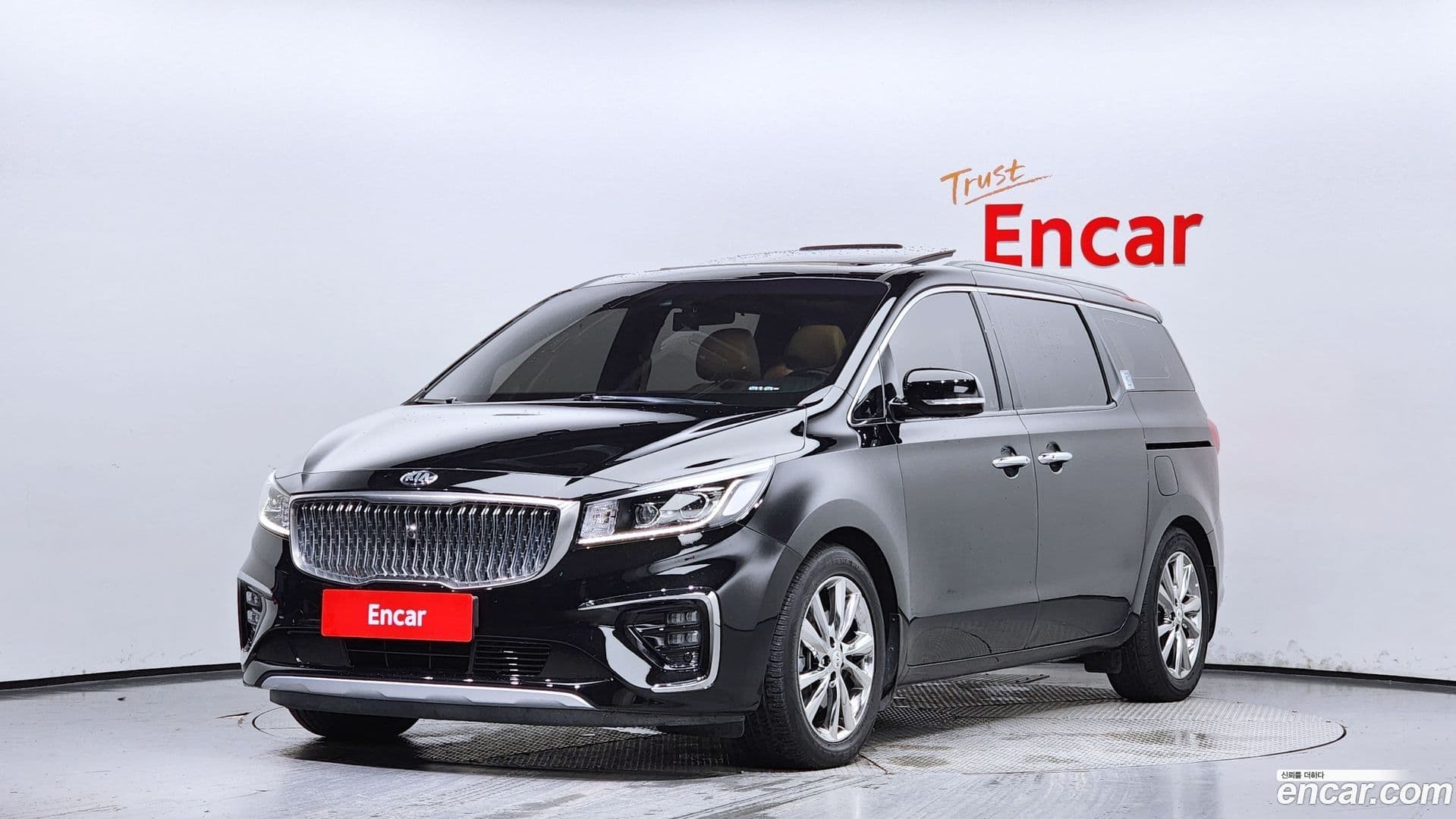 Main__Slider__Photo:Canival Kia 2018.5-0
