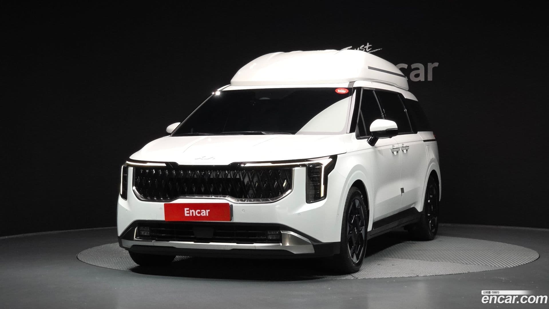 Main__Slider__Photo:Canival Kia 2024.3-0