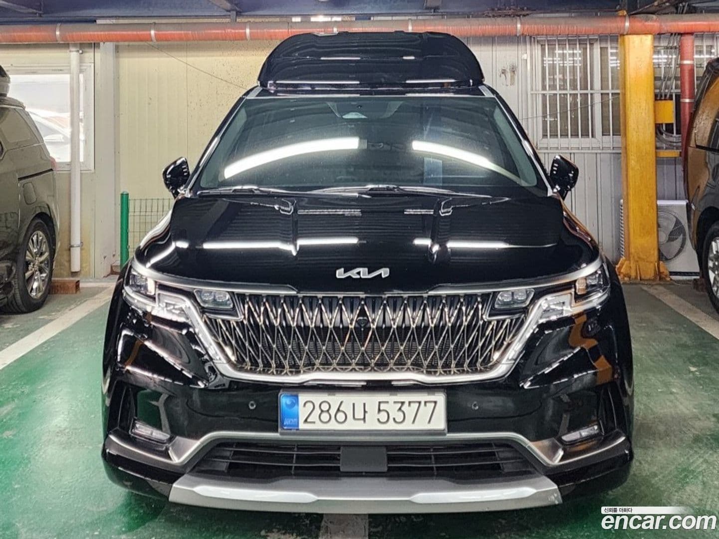Main__Slider__Photo:Canival Kia 2022.5-0