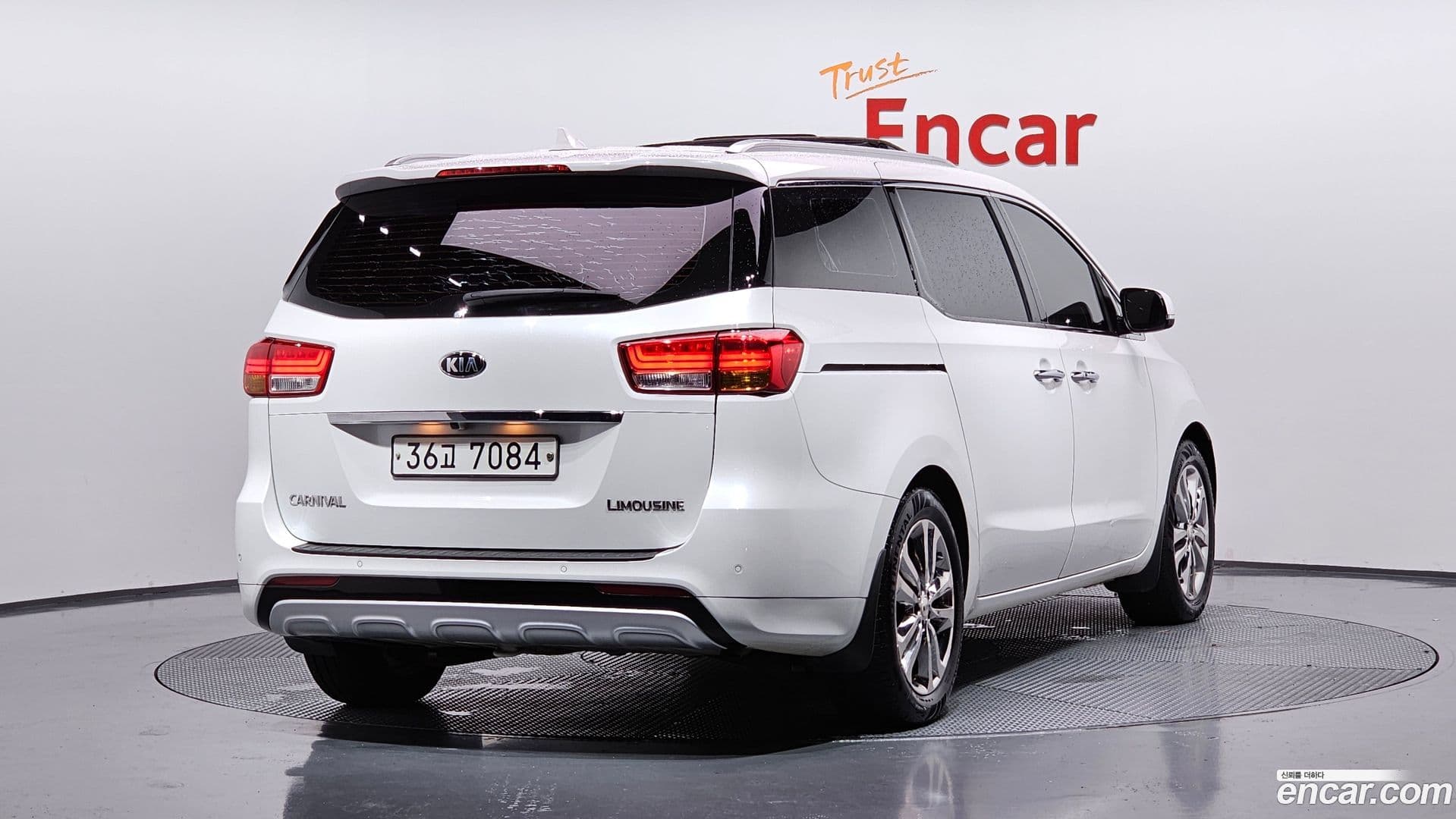 Main__Slider__Photo:Canival Kia 2015.11-0