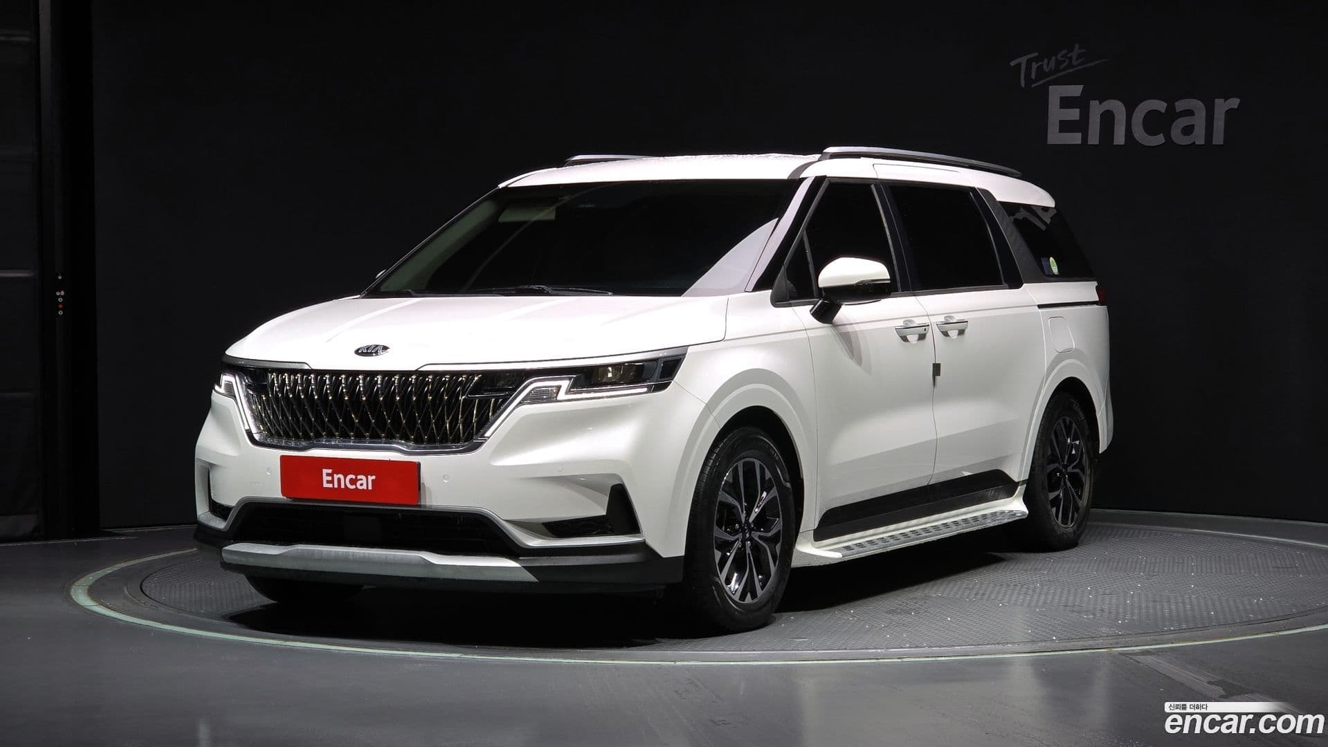 Main__Slider__Photo:Canival Kia 2020.10-0