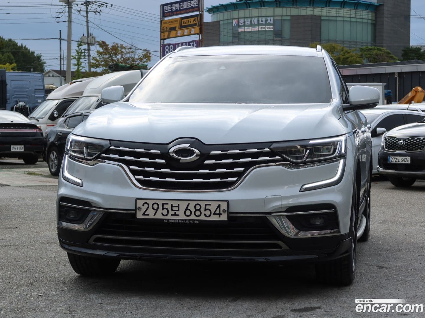 Main__Slider__Photo:QM6 Renault Korea 2020.6-0