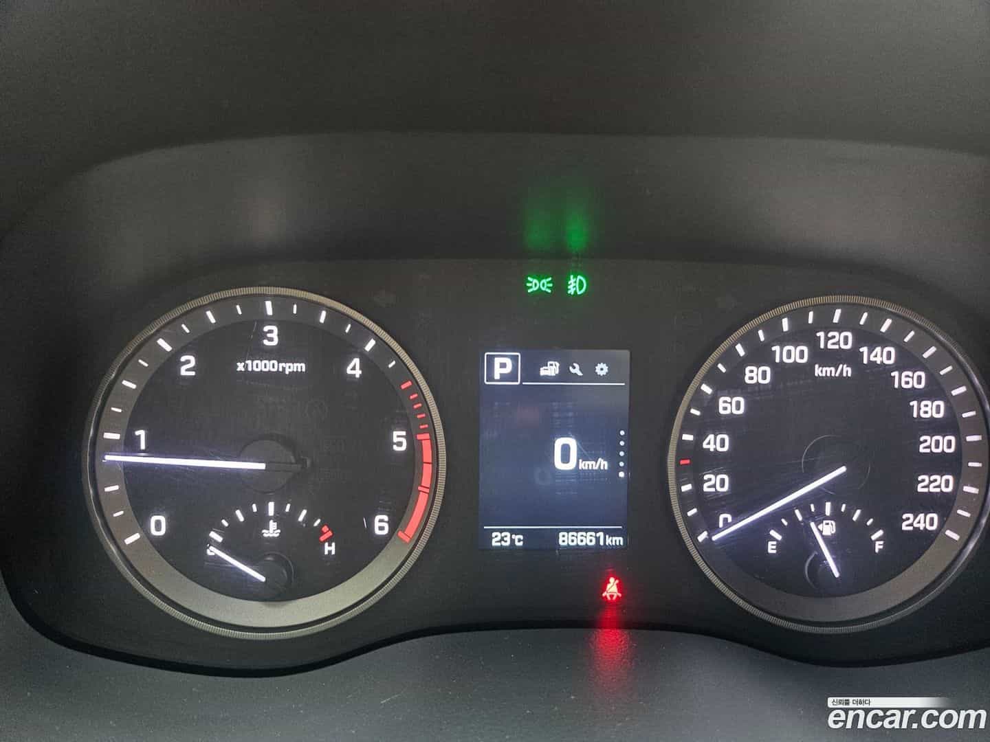 Tucson Hyundai 2015.11-INNER-009