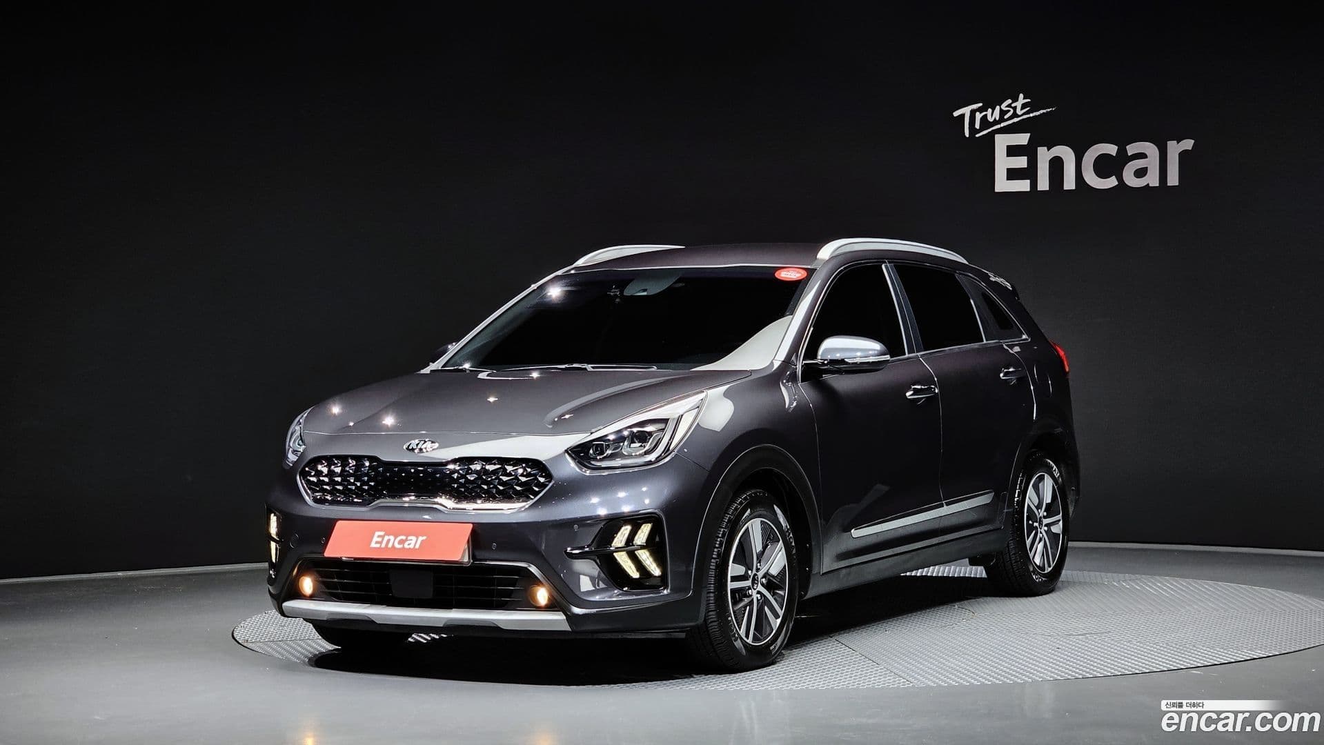 Main__Slider__Photo:Niro Kia 2020.5-0