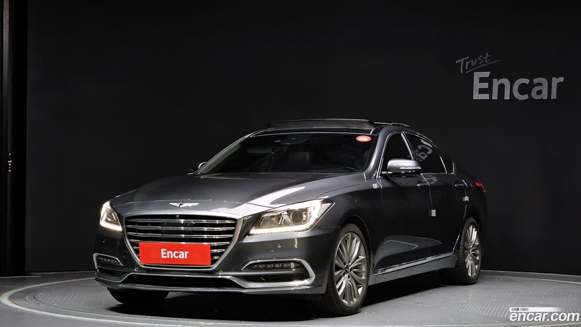 Main__Slider__Photo:G80 Genesis 2017.6-0