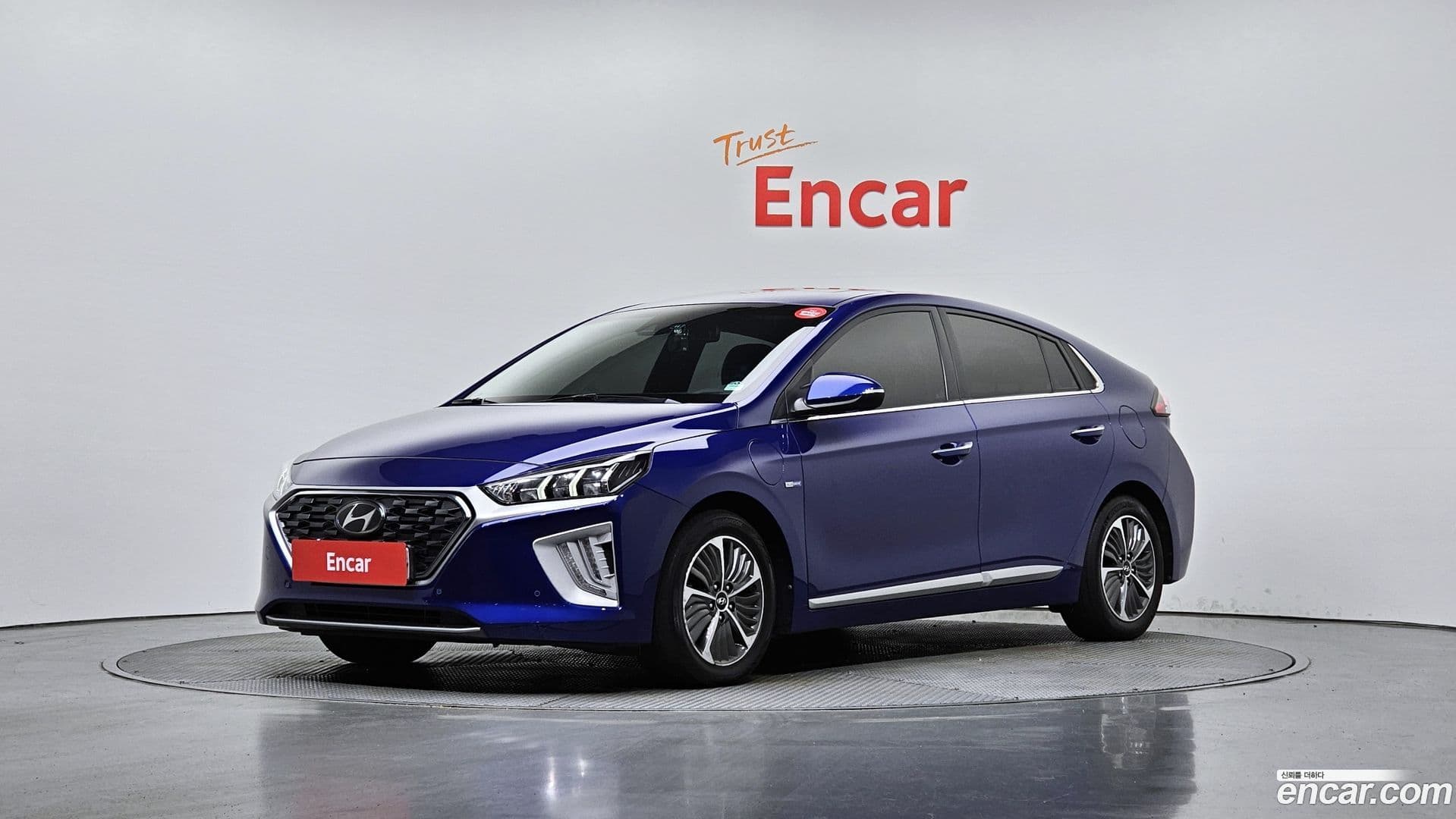 Main__Slider__Photo:Ioniq Hyundai 2019.7-0