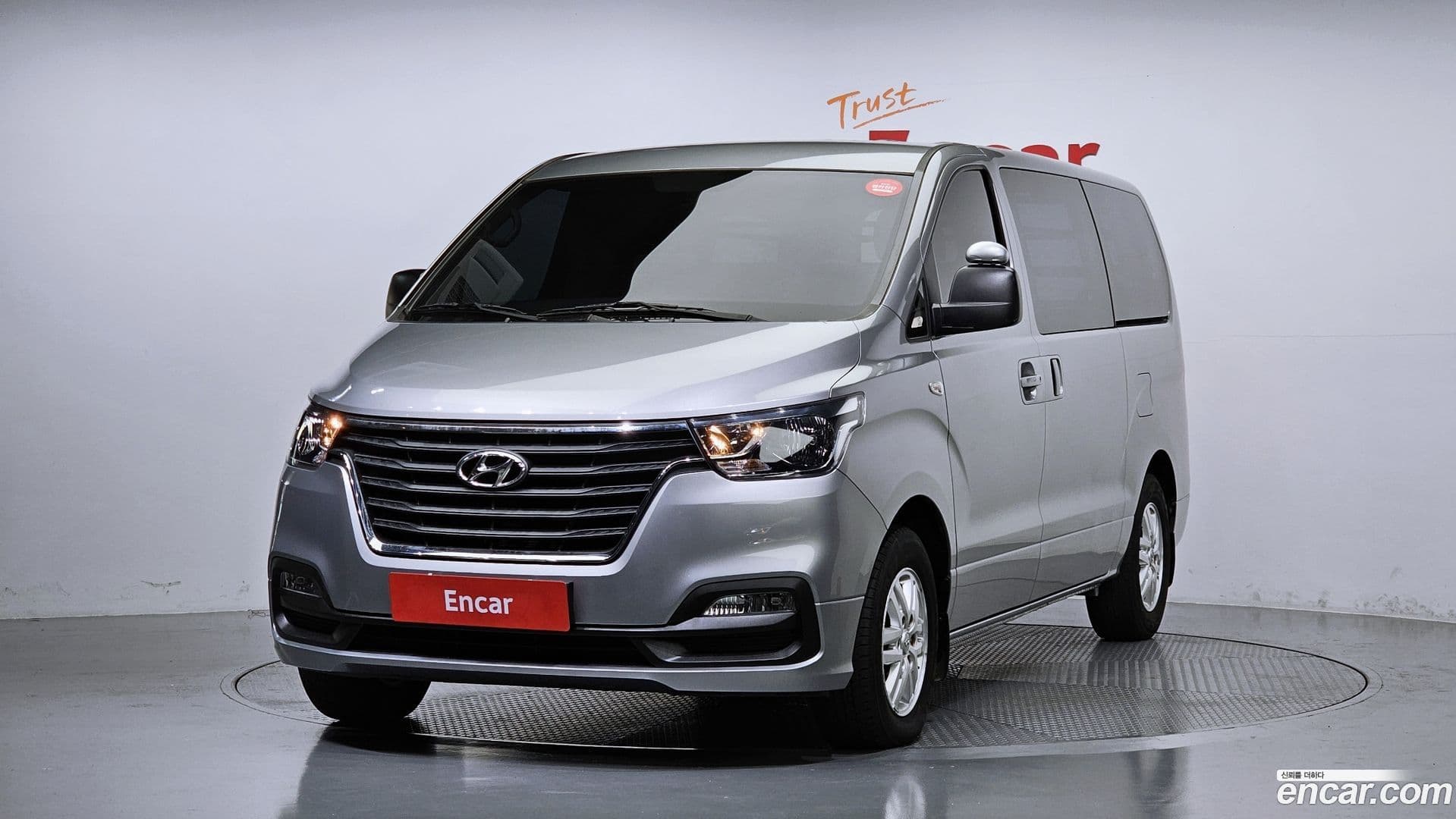 Main__Slider__Photo:Starex Hyundai 2019.5-0