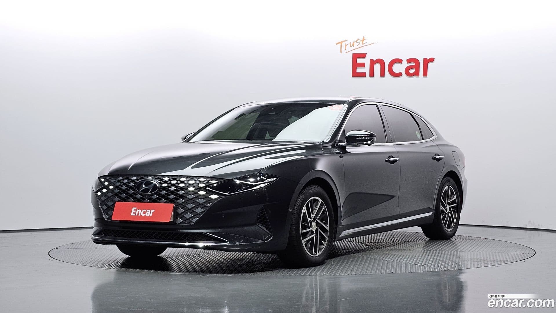 Main__Slider__Photo:Grandeur Hyundai 2020.4-0