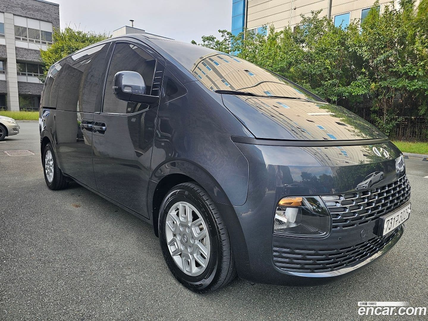 Main__Slider__Photo:Staria Hyundai 2022.5-0