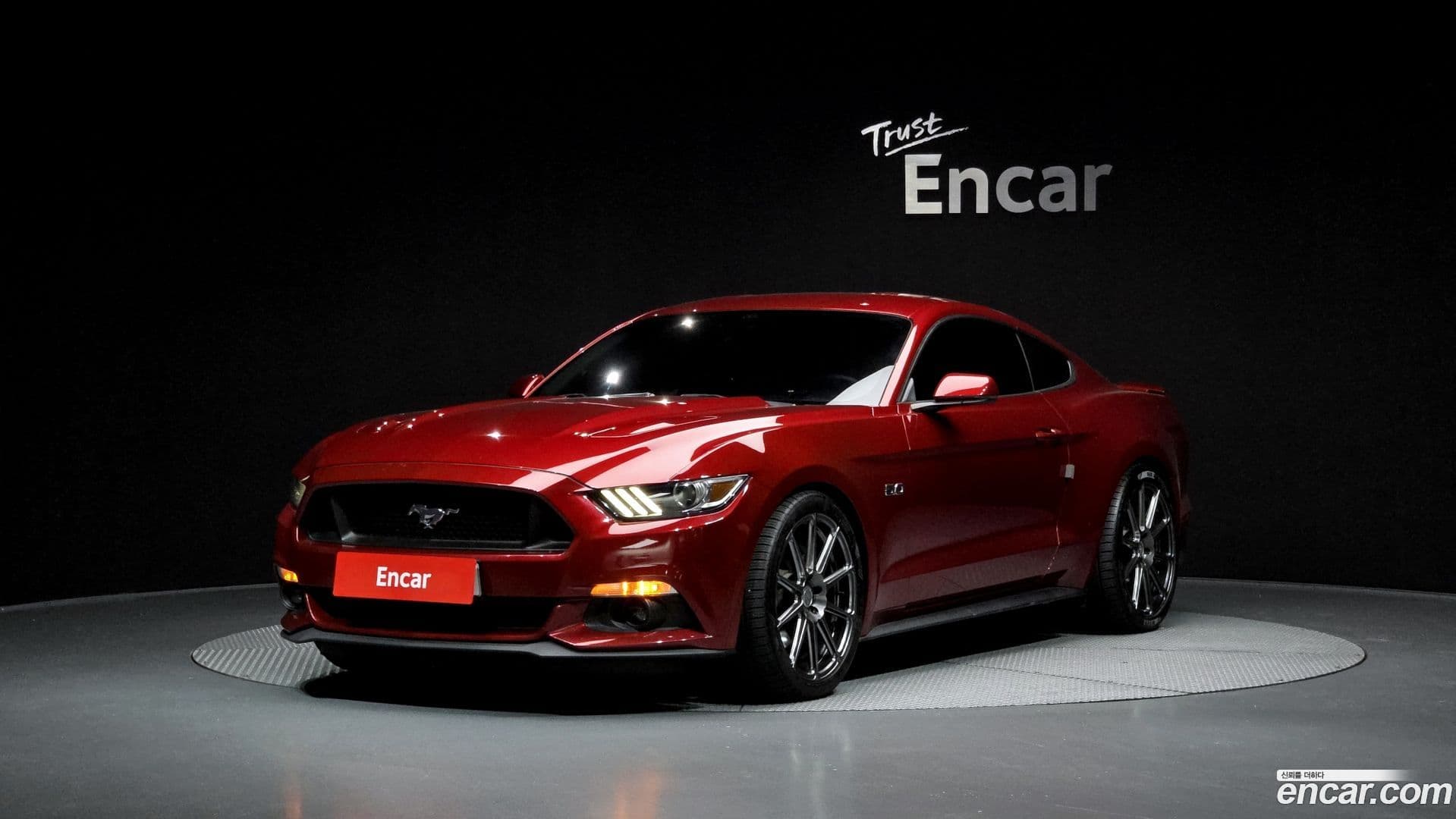 Main__Slider__Photo:Mustang Ford 2017.1-0